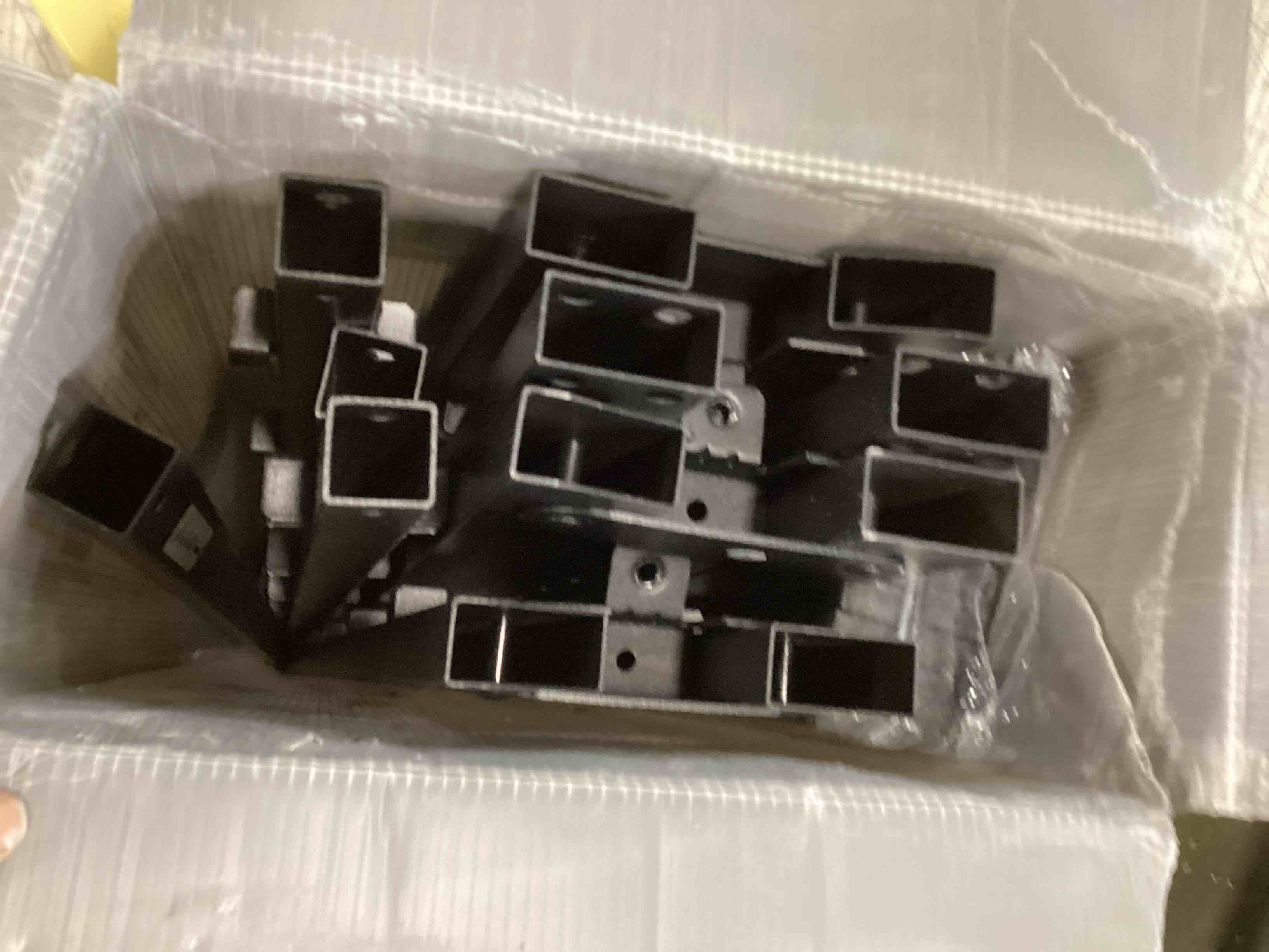 https://s3.amazonaws.com/lotting-images-prod/bidfta/BLU6019445_1709572792830.jpeg