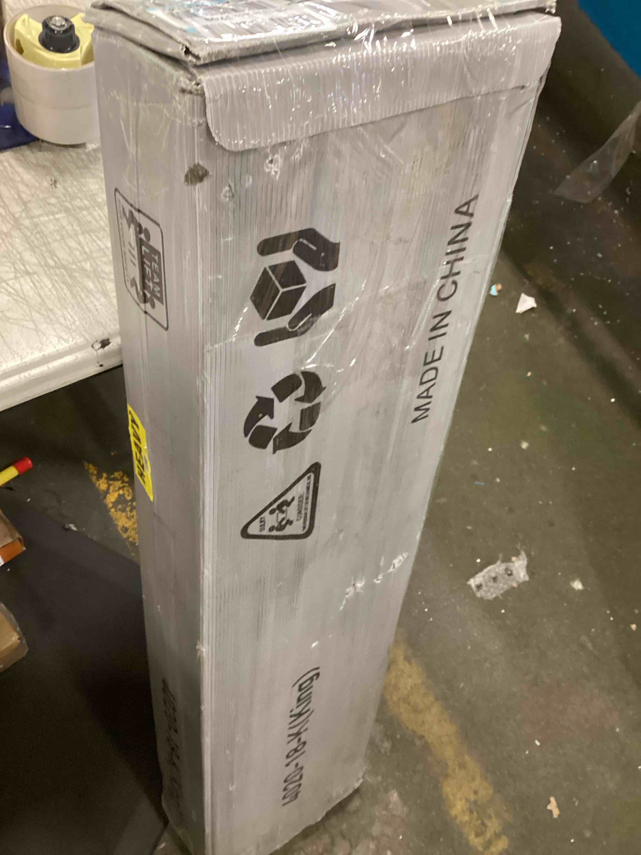 https://s3.amazonaws.com/lotting-images-prod/bidfta/BLU6019445_1709572821317.jpeg