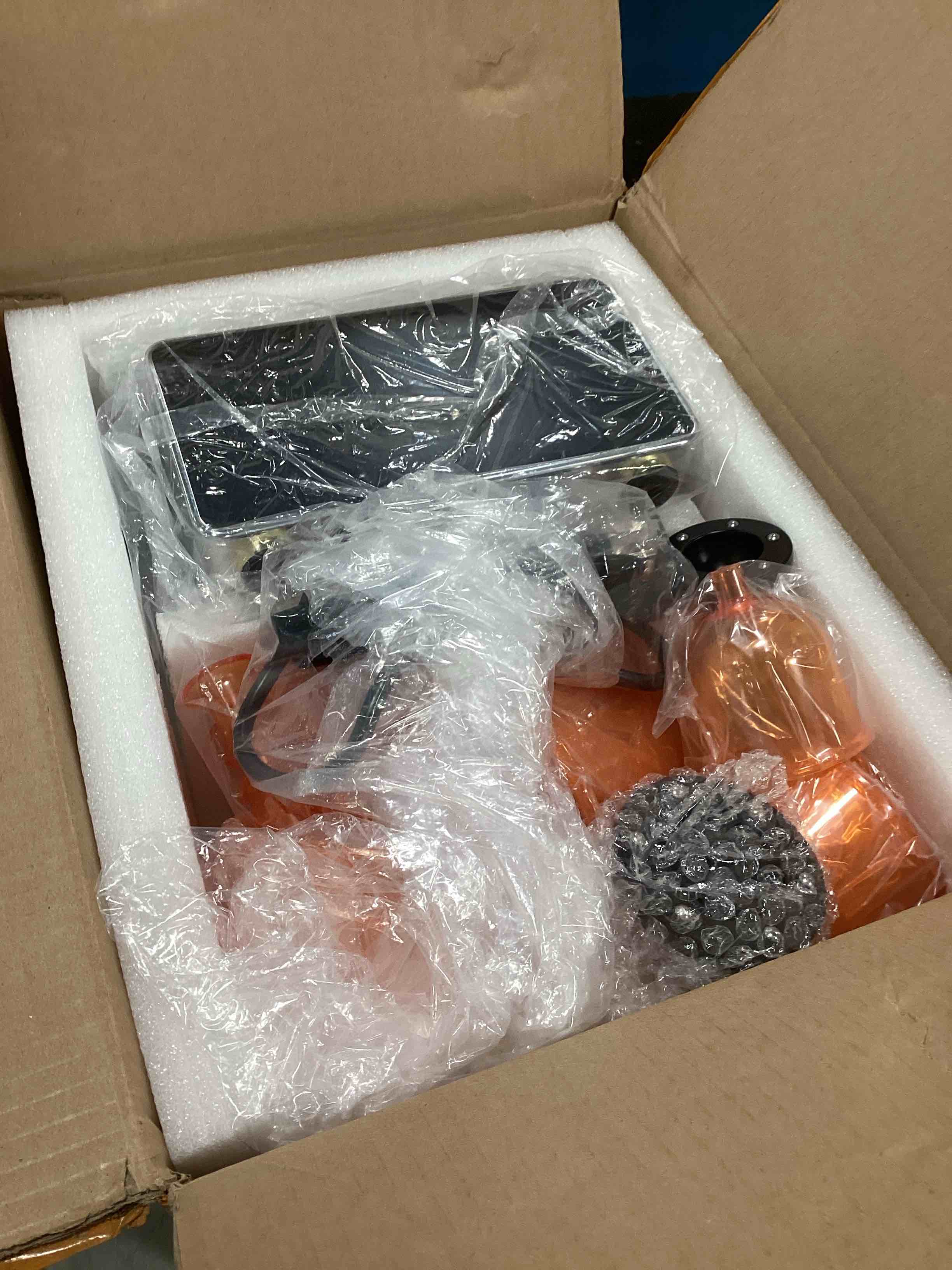 https://s3.amazonaws.com/lotting-images-prod/bidfta/BLU6019780_1709663015321.jpeg