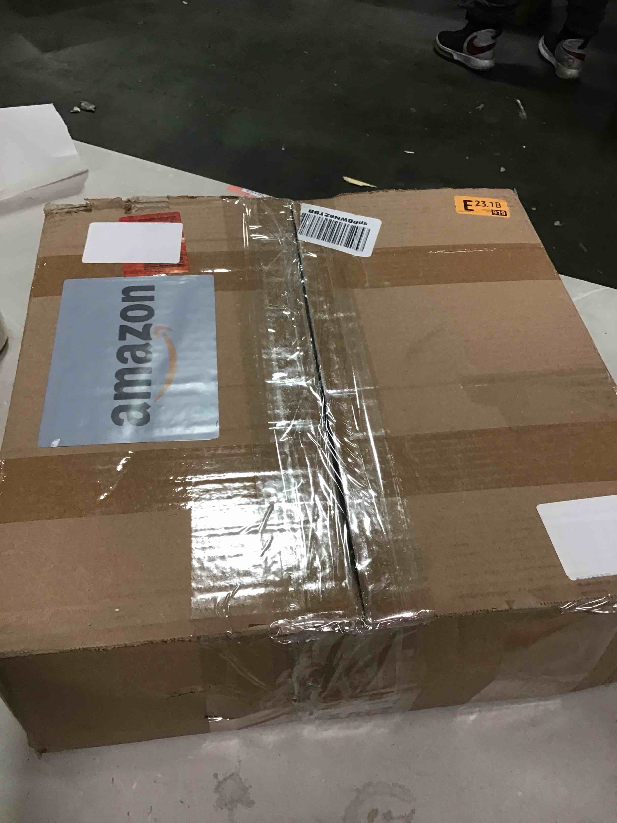 https://s3.amazonaws.com/lotting-images-prod/bidfta/BLU6022996_1711715086585.jpeg