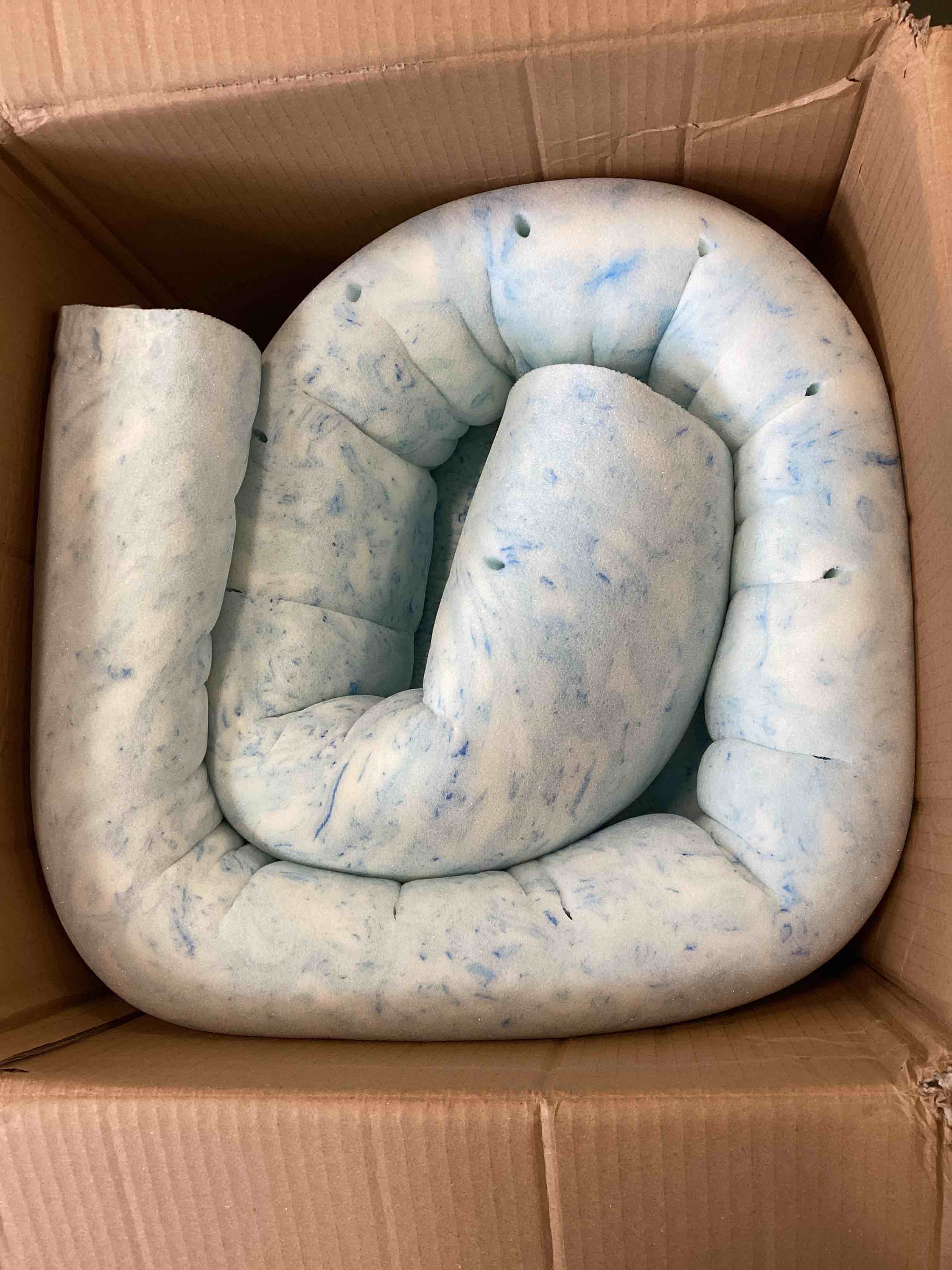 https://s3.amazonaws.com/lotting-images-prod/bidfta/BLU6023288_1711394969752.jpeg