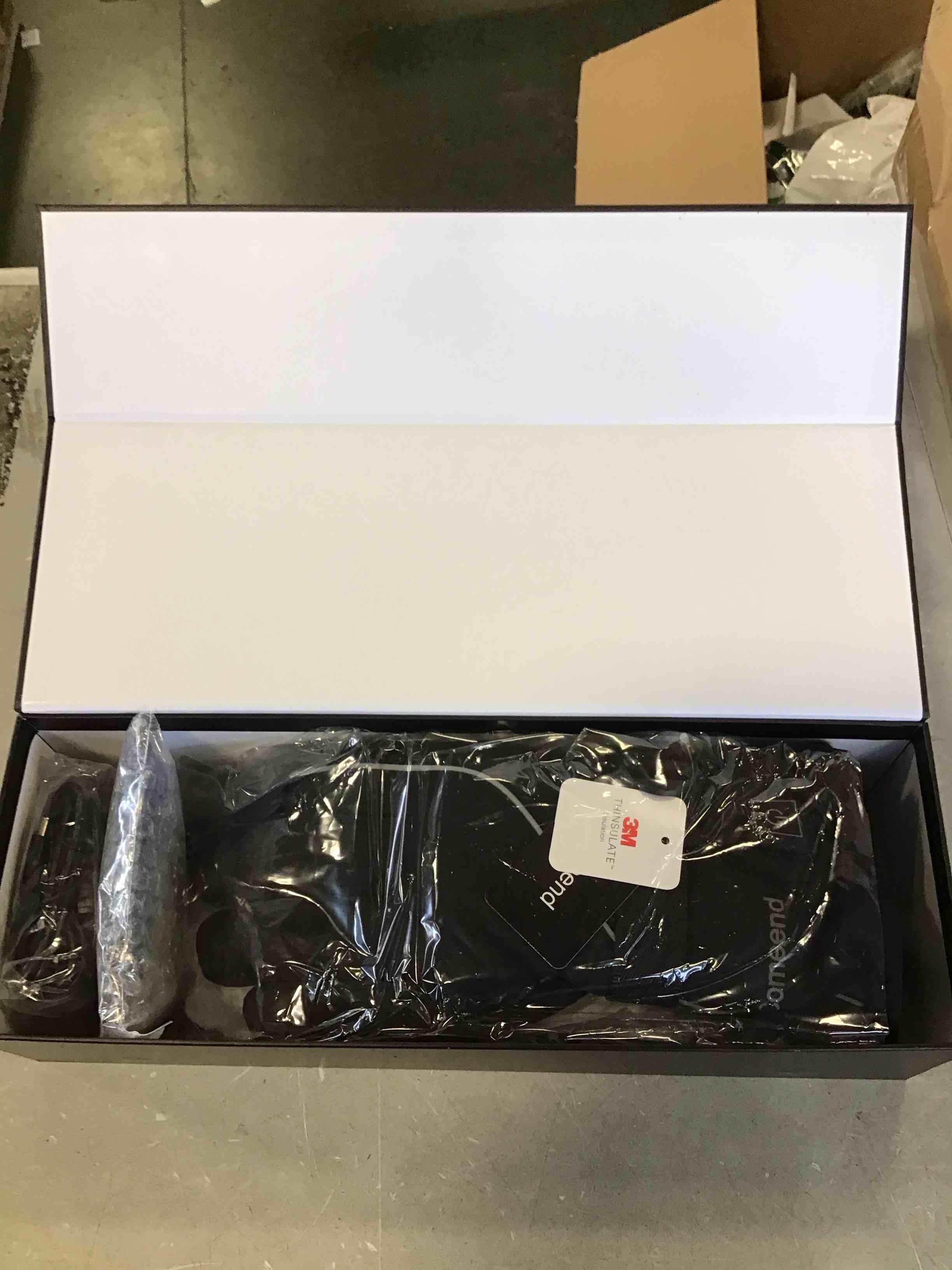 https://s3.amazonaws.com/lotting-images-prod/bidfta/BLU6023499_1711738084678.jpeg