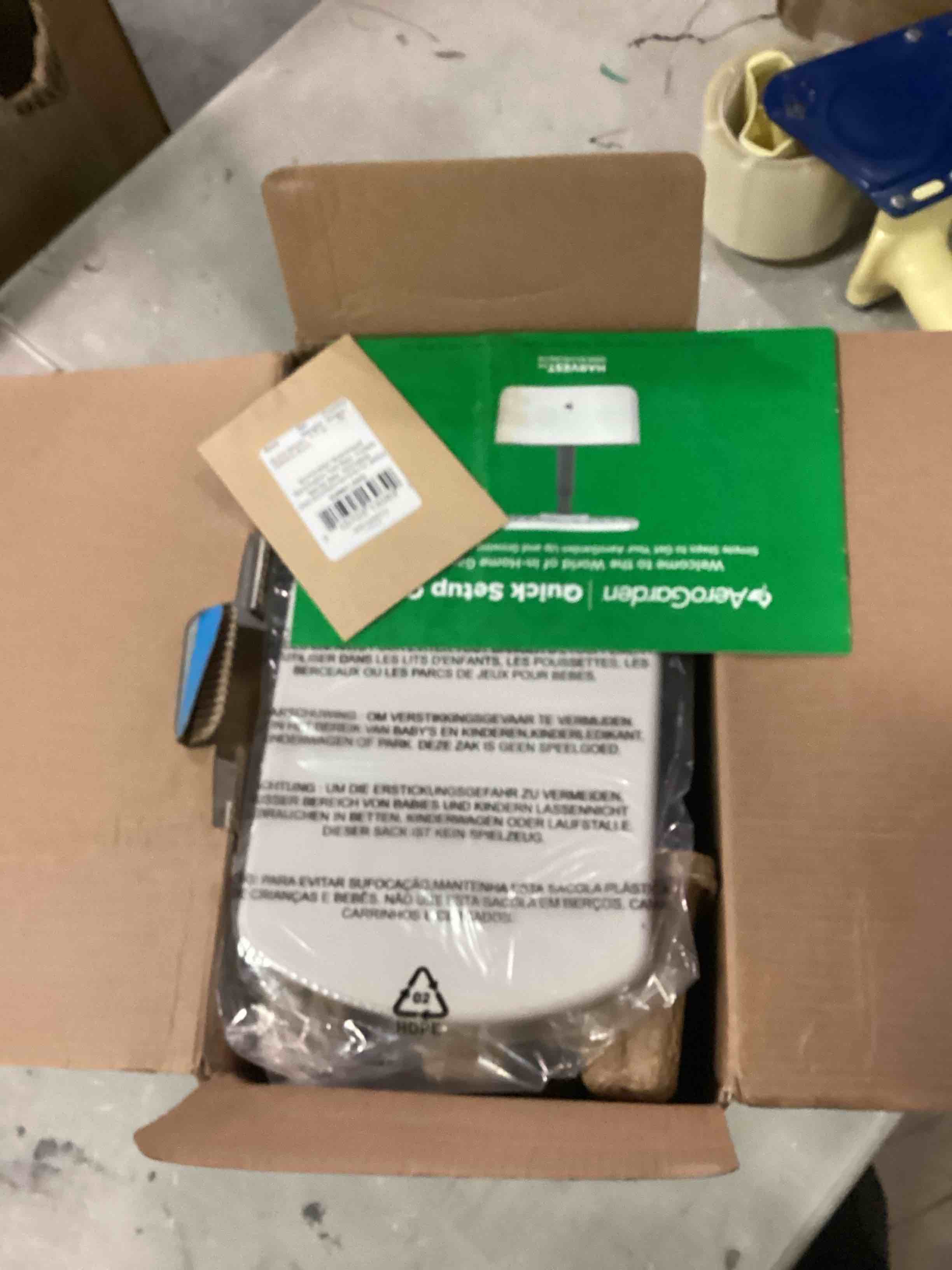 https://s3.amazonaws.com/lotting-images-prod/bidfta/BLU6023798_1714662840248.jpeg