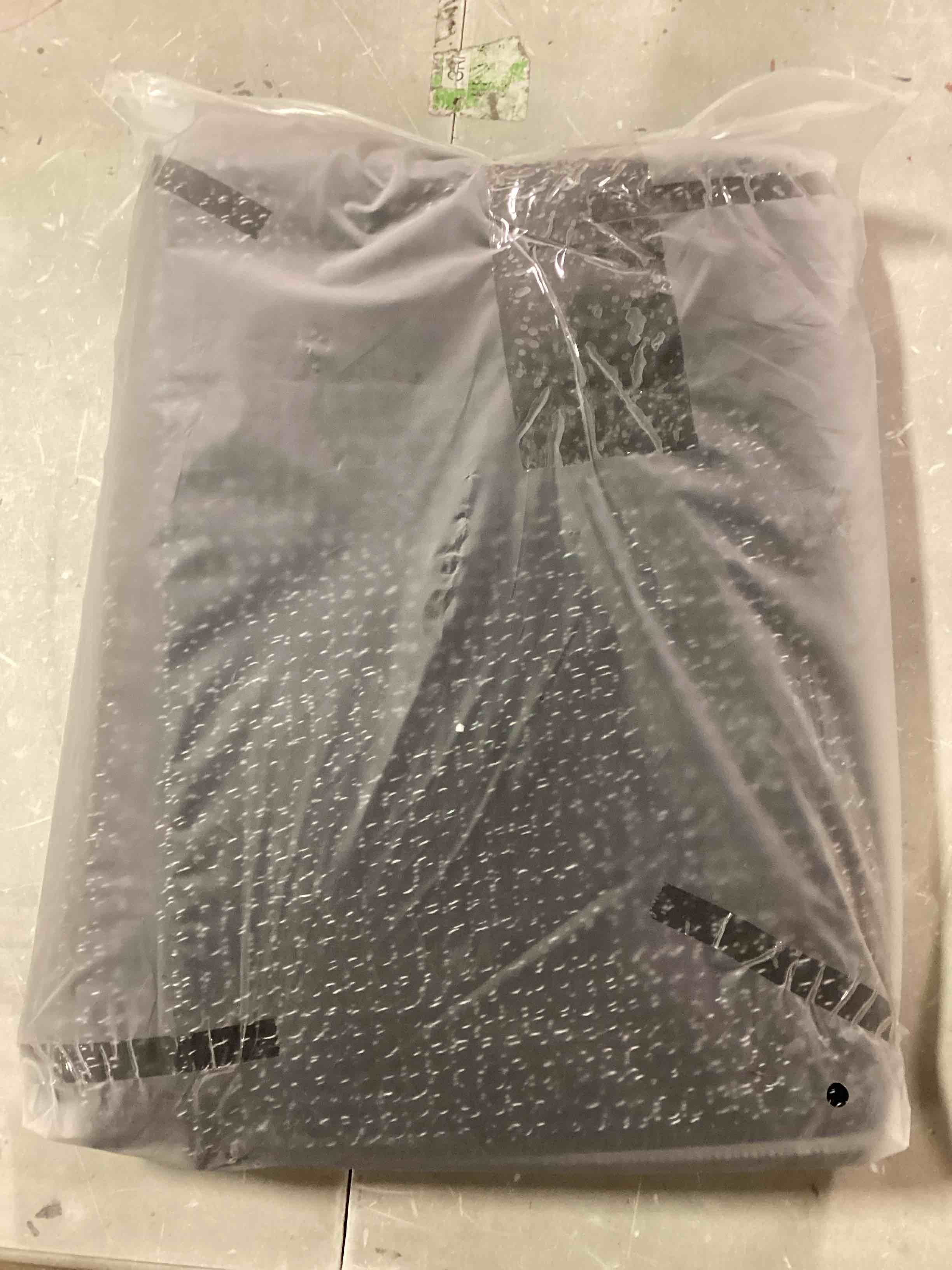 https://s3.amazonaws.com/lotting-images-prod/bidfta/BLU6023804_1714663522389.jpeg