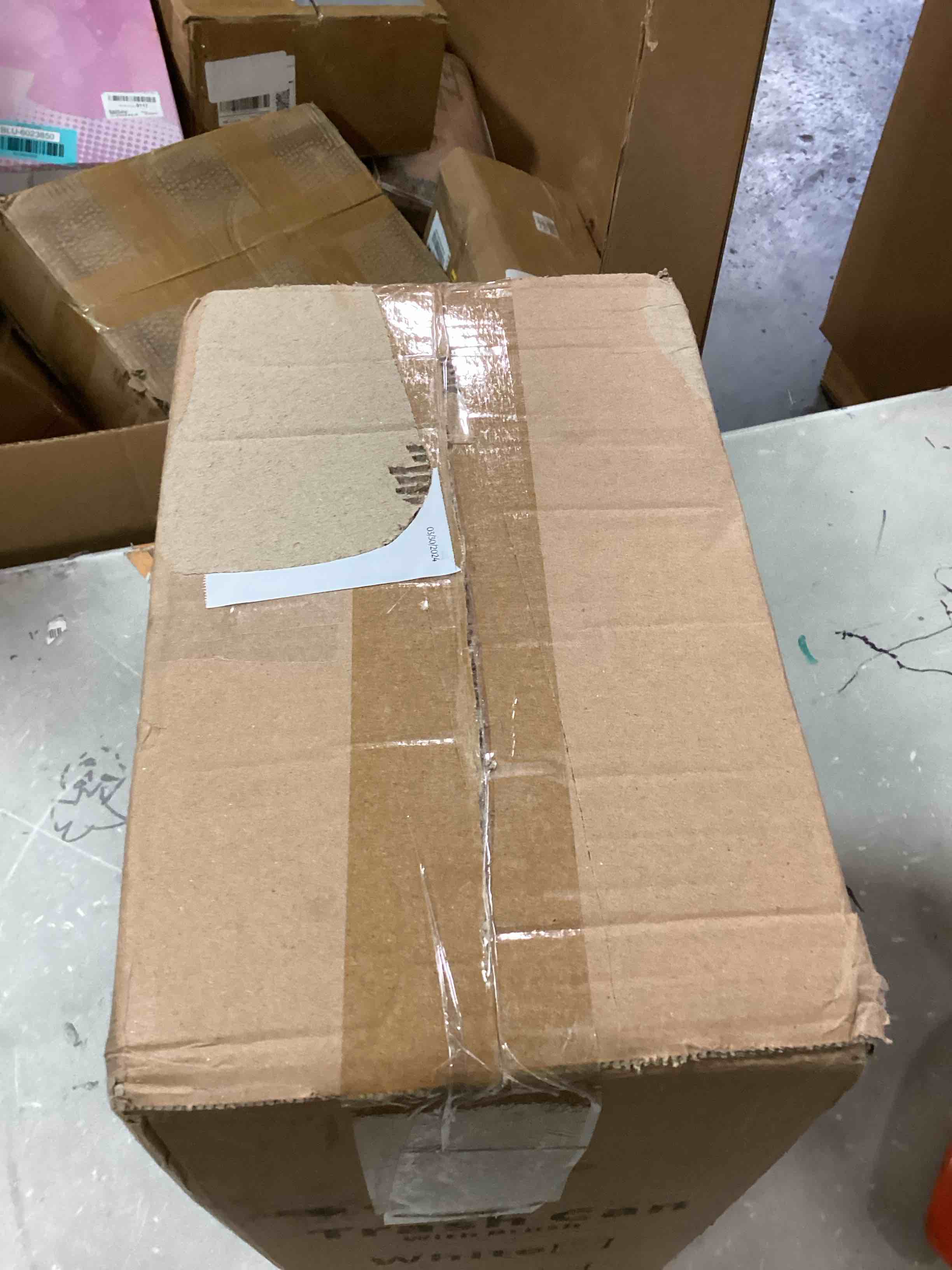 https://s3.amazonaws.com/lotting-images-prod/bidfta/BLU6023852_1714669902531.jpeg