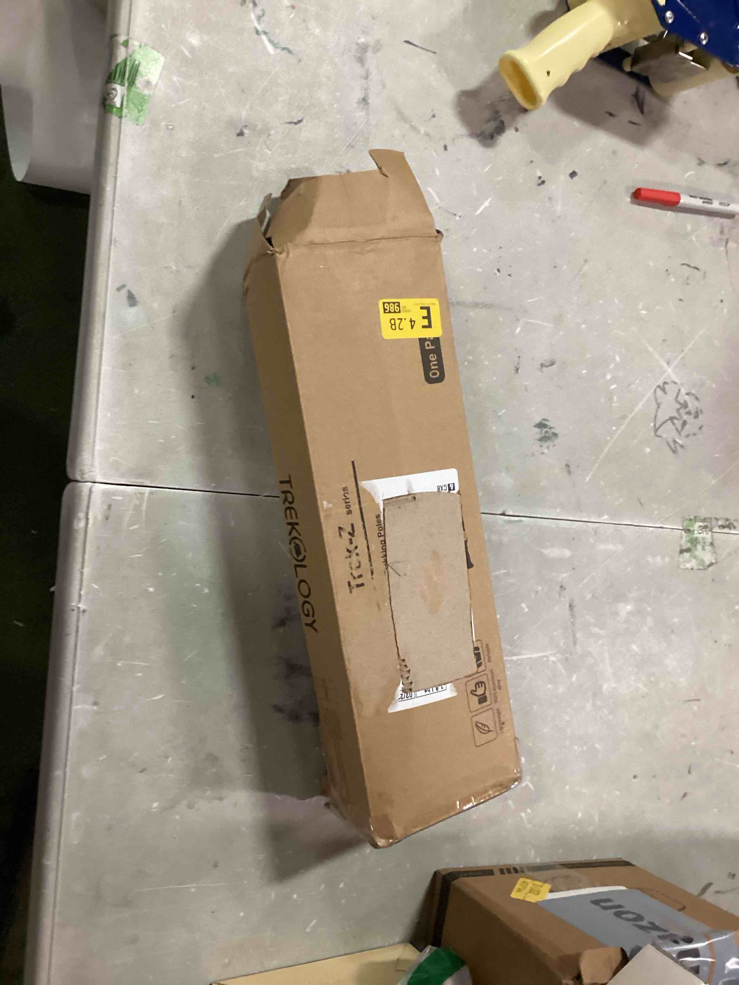 https://s3.amazonaws.com/lotting-images-prod/bidfta/BLU6023865_1714670966238.jpeg