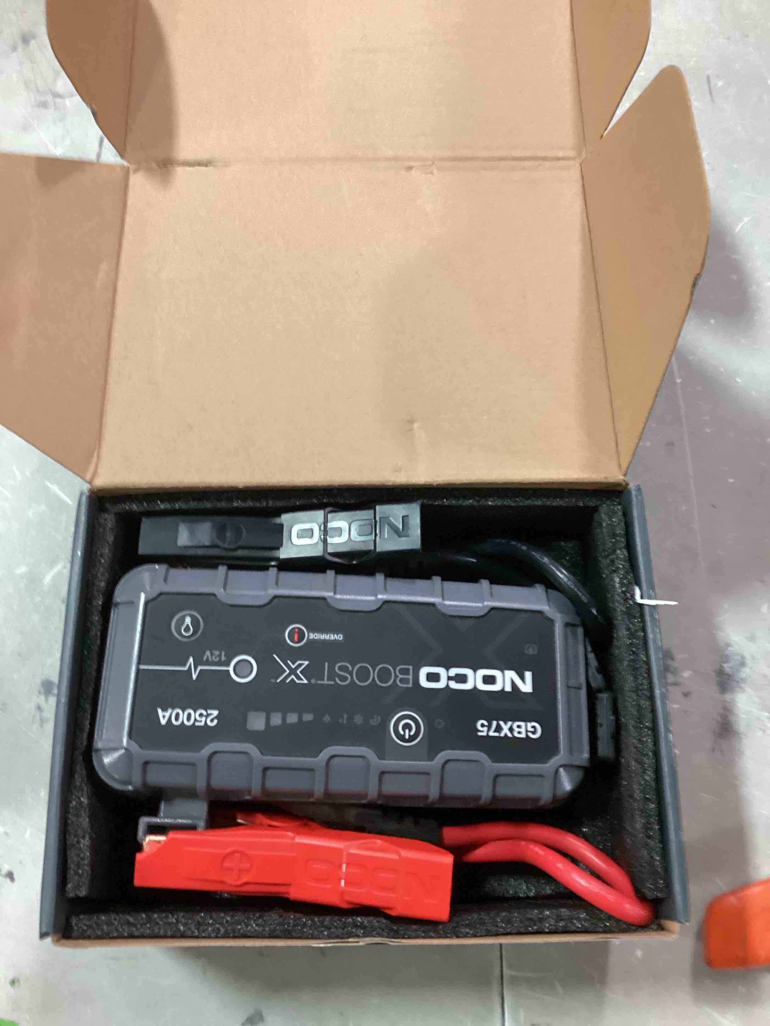 https://s3.amazonaws.com/lotting-images-prod/bidfta/BLU6023877_1714672294747.jpeg