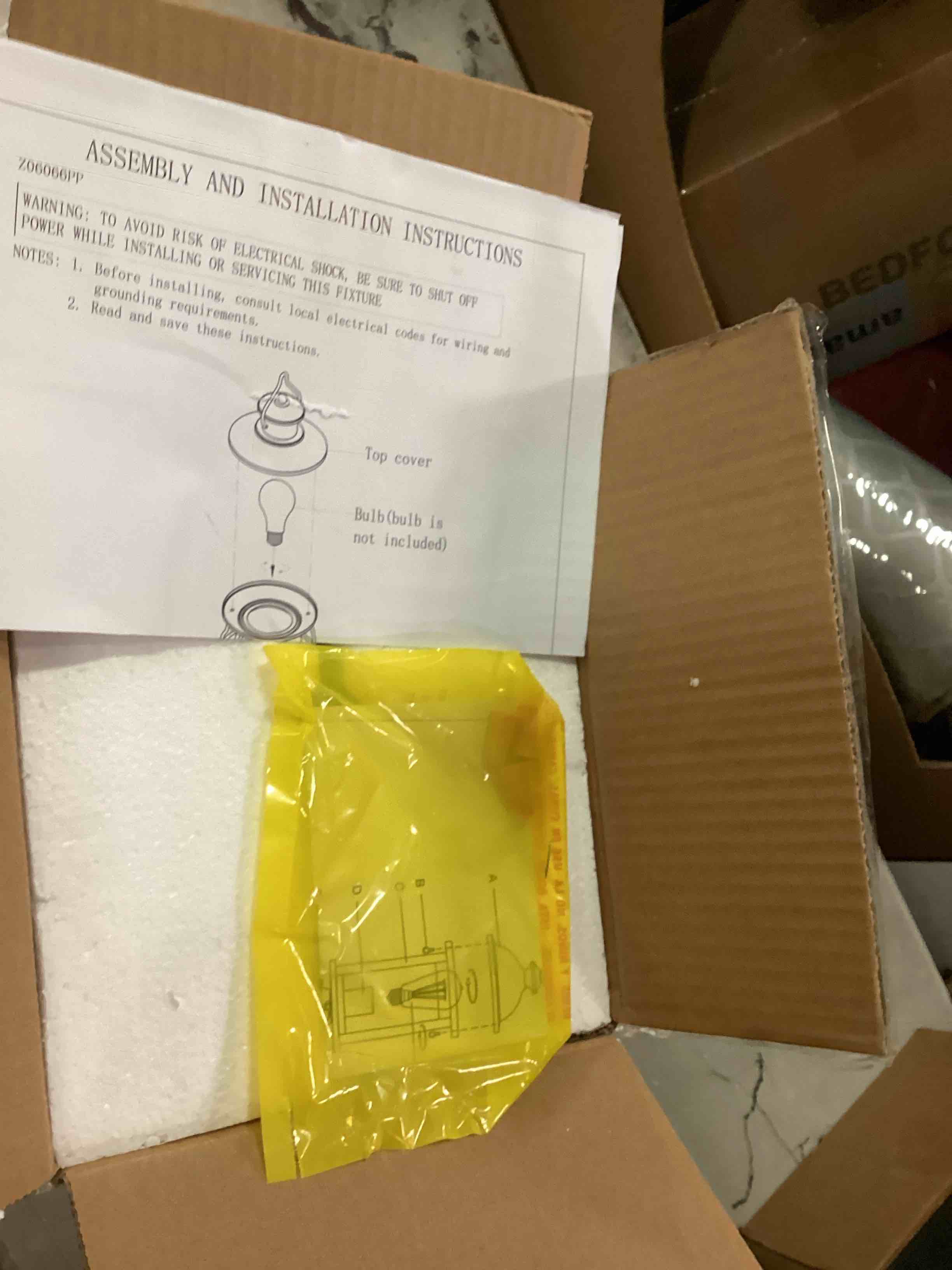 https://s3.amazonaws.com/lotting-images-prod/bidfta/BLU6023901_1714675801954.jpeg