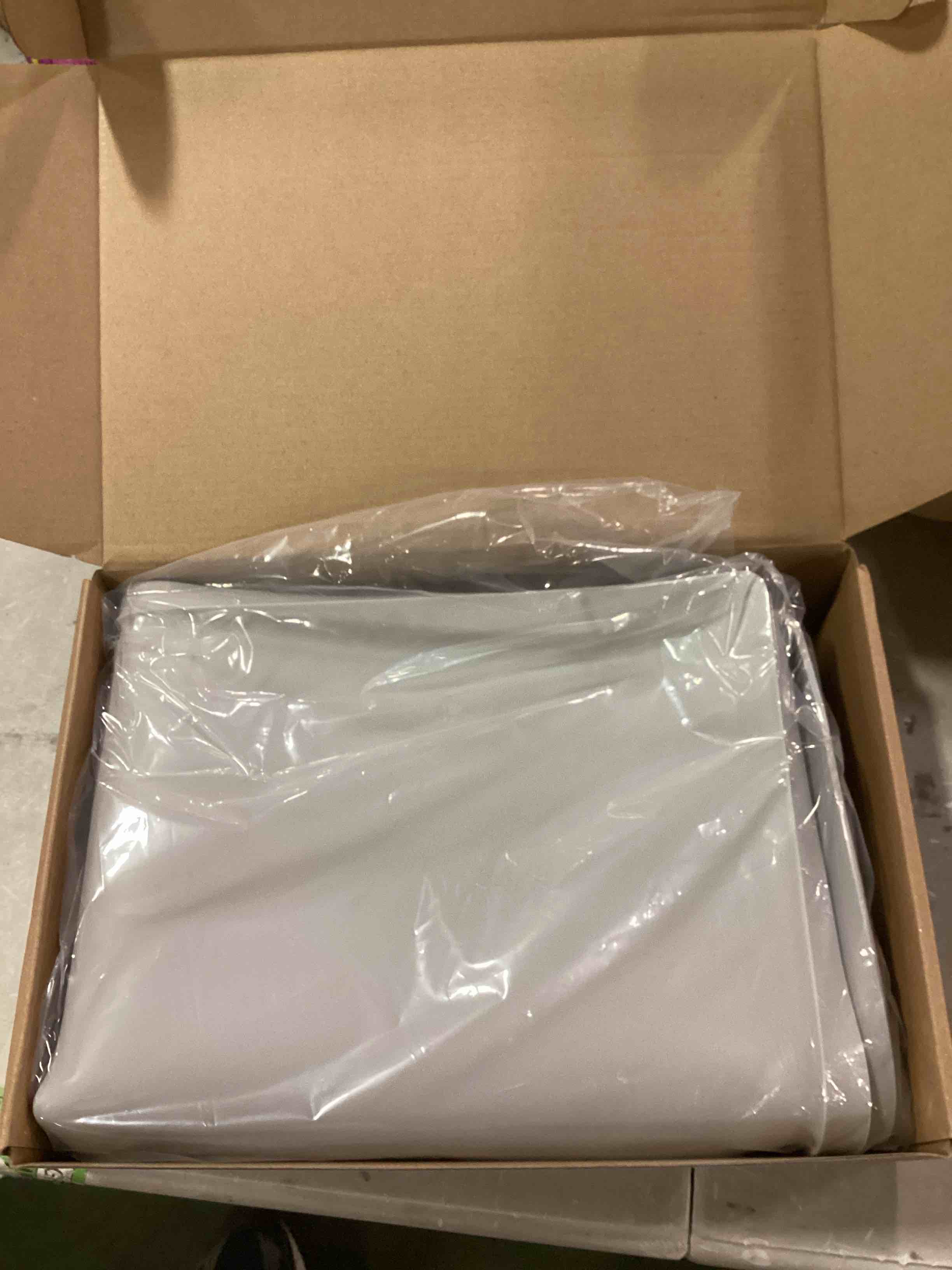 https://s3.amazonaws.com/lotting-images-prod/bidfta/BLU6024106_1714751284353.jpeg