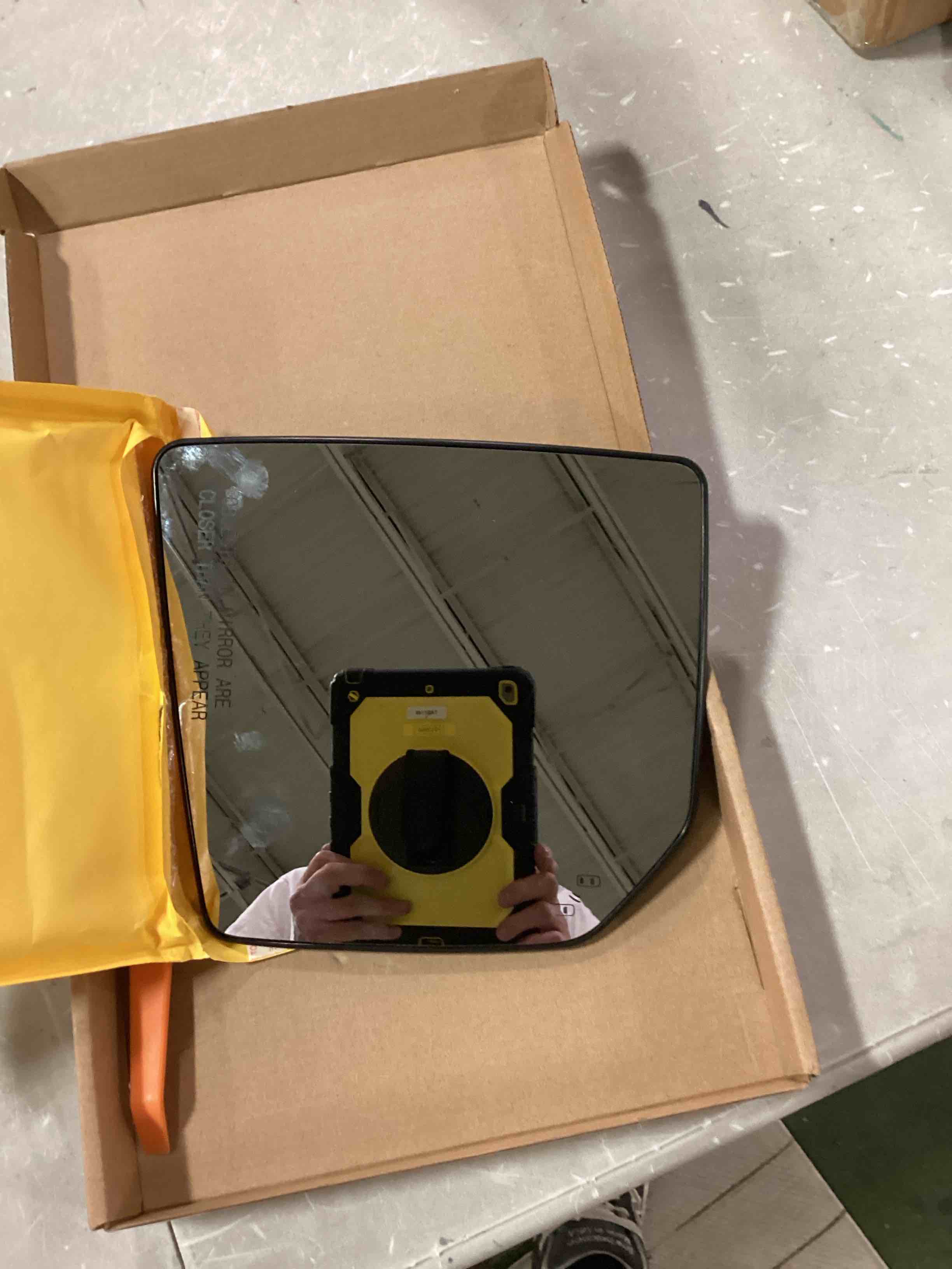 https://s3.amazonaws.com/lotting-images-prod/bidfta/BLU6024244_1714766254688.jpeg