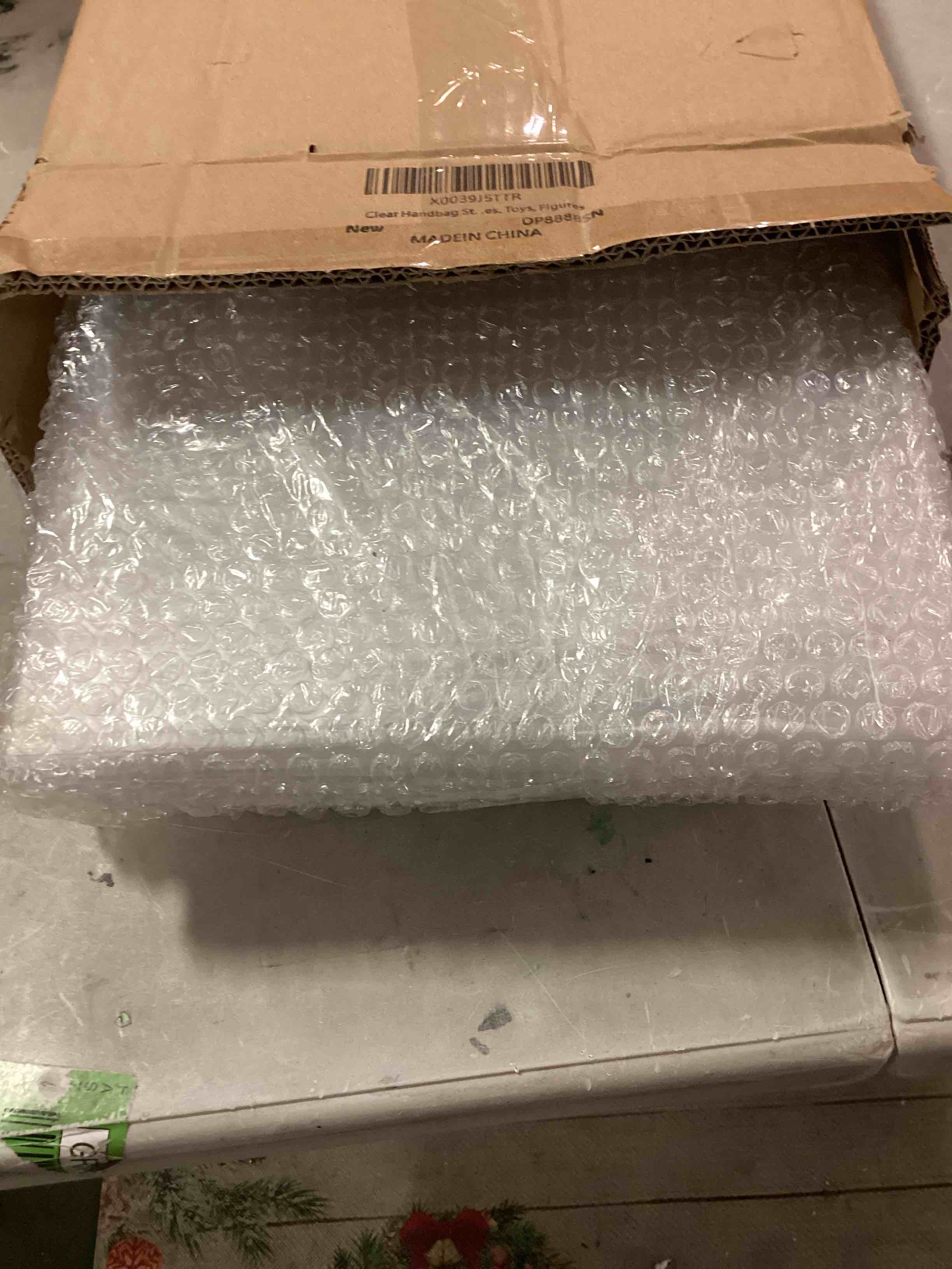 https://s3.amazonaws.com/lotting-images-prod/bidfta/BLU6024344_1715089467513.jpeg