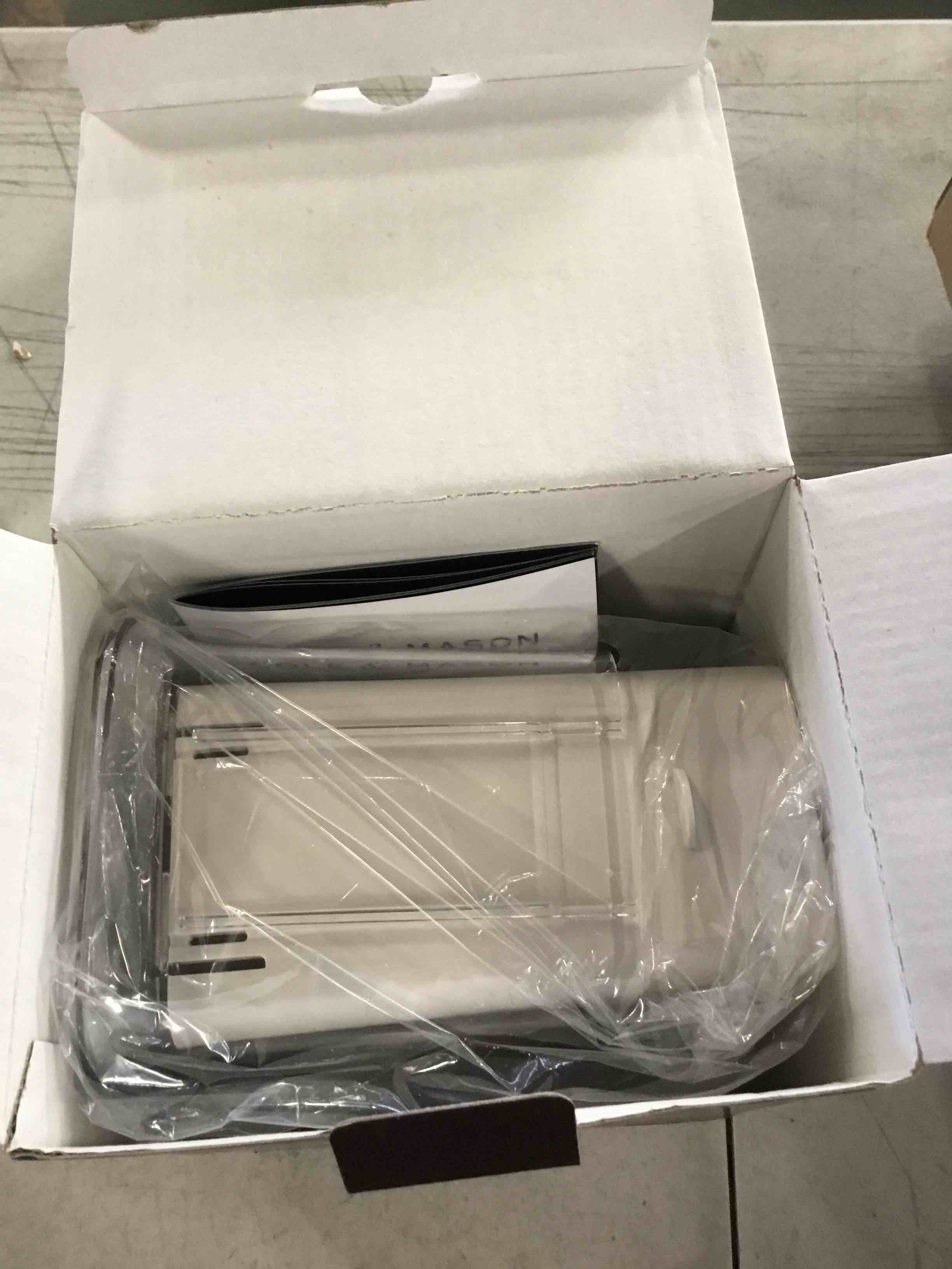 https://s3.amazonaws.com/lotting-images-prod/bidfta/BLU6024774_1711197591027.jpeg