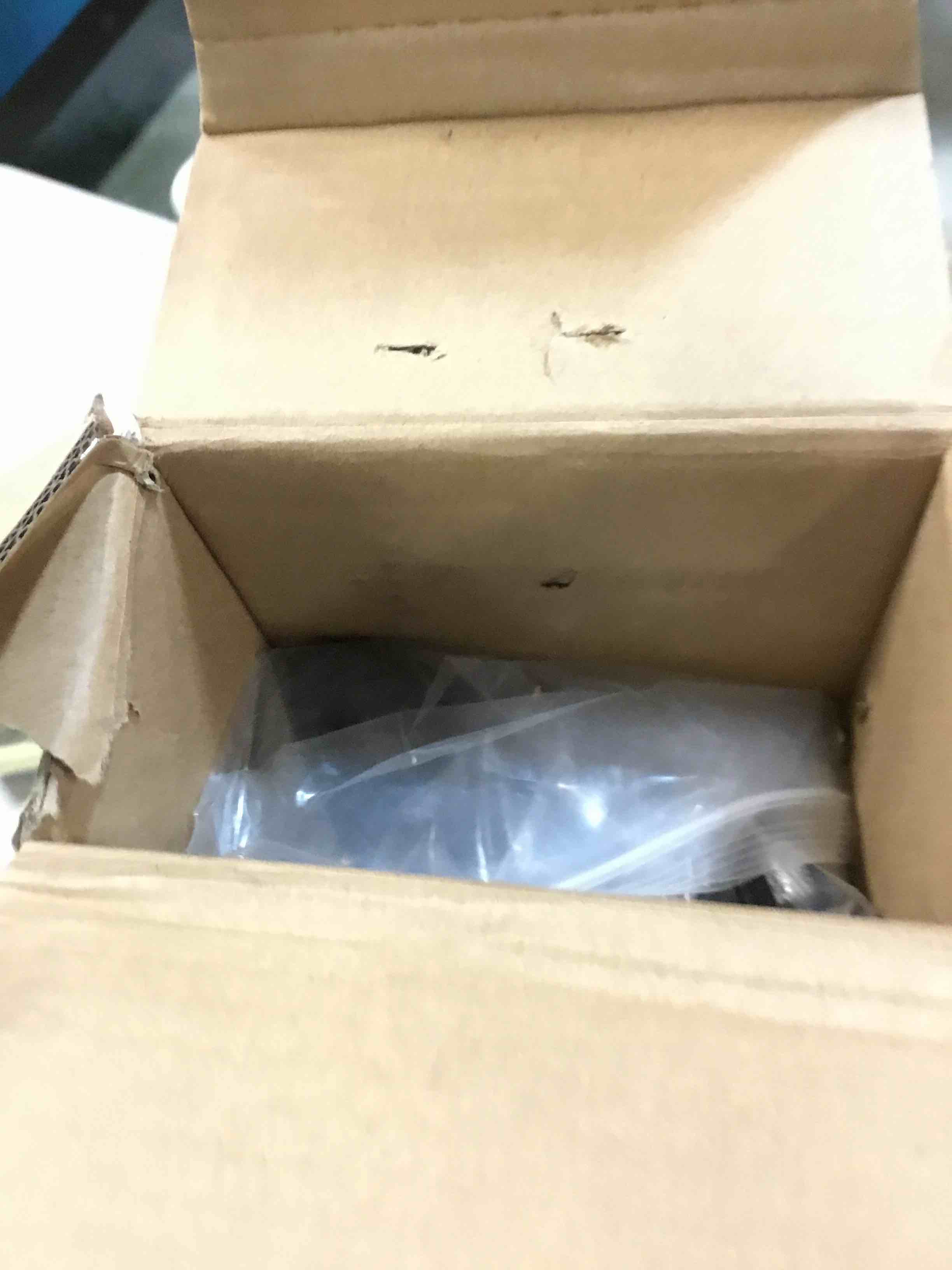 https://s3.amazonaws.com/lotting-images-prod/bidfta/BLU6026000_1710332554159.jpeg