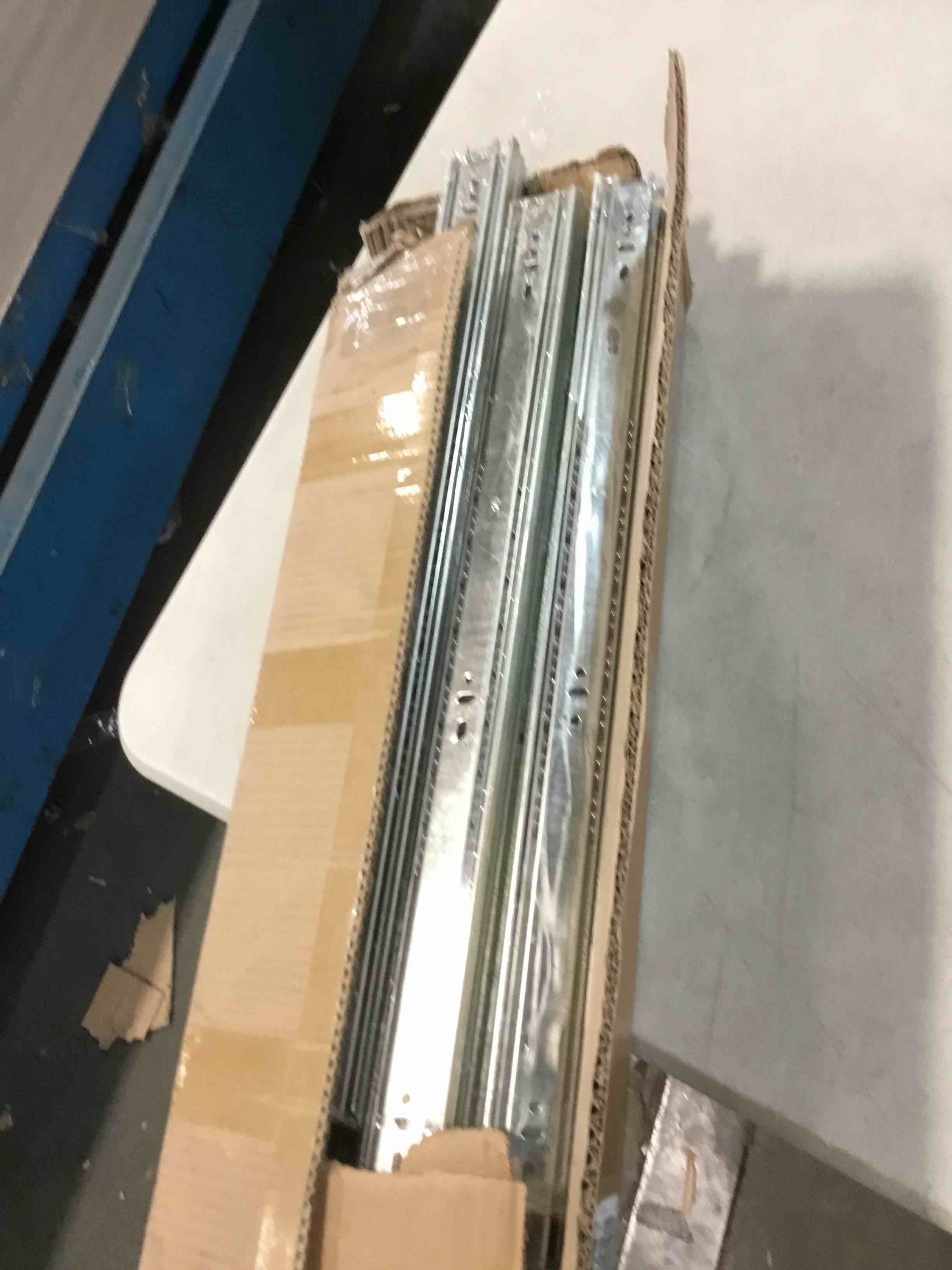 https://s3.amazonaws.com/lotting-images-prod/bidfta/BLU6026187_1710360198383.jpeg