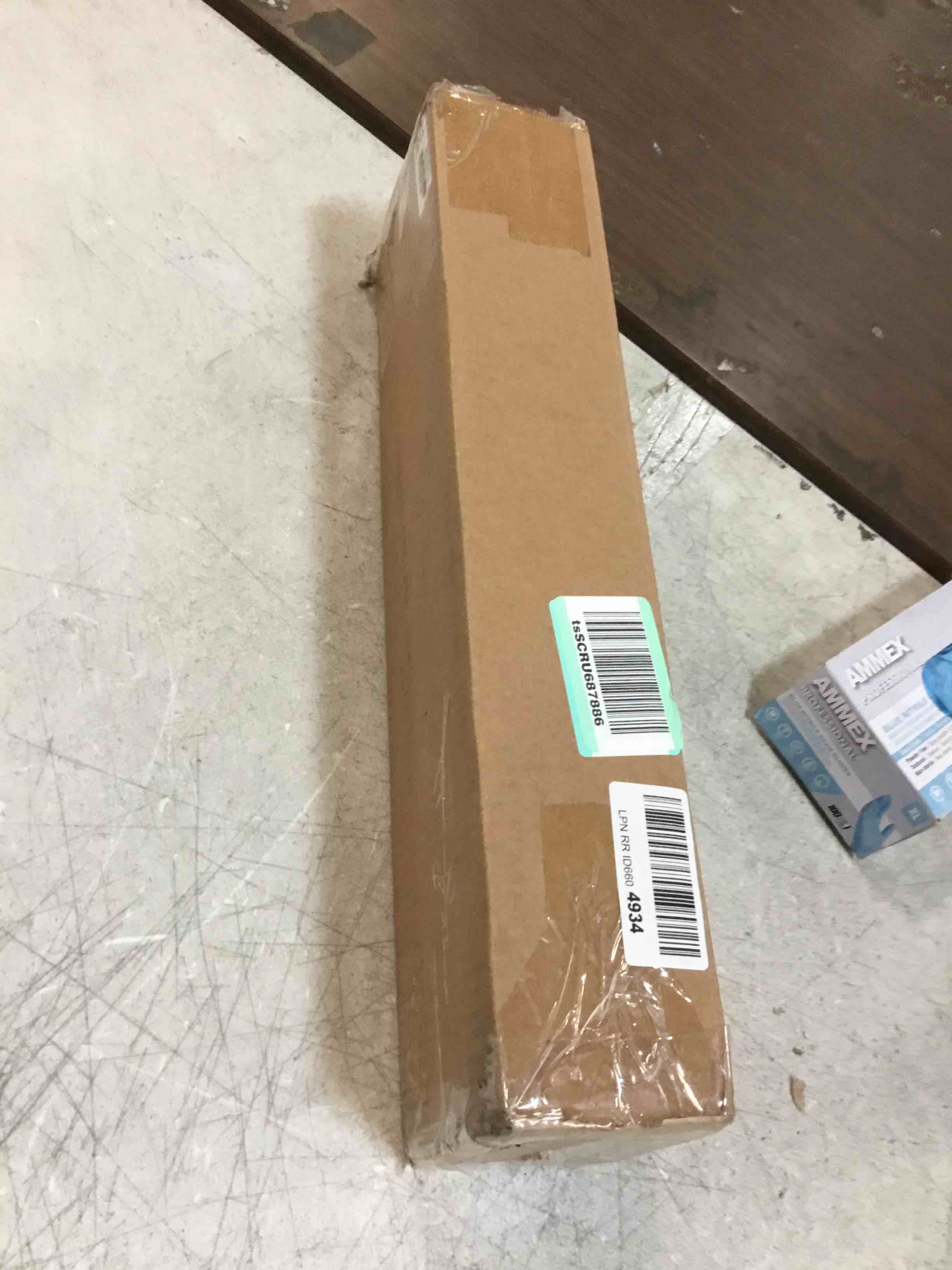 https://s3.amazonaws.com/lotting-images-prod/bidfta/BLU6026447_1710502111958.jpeg