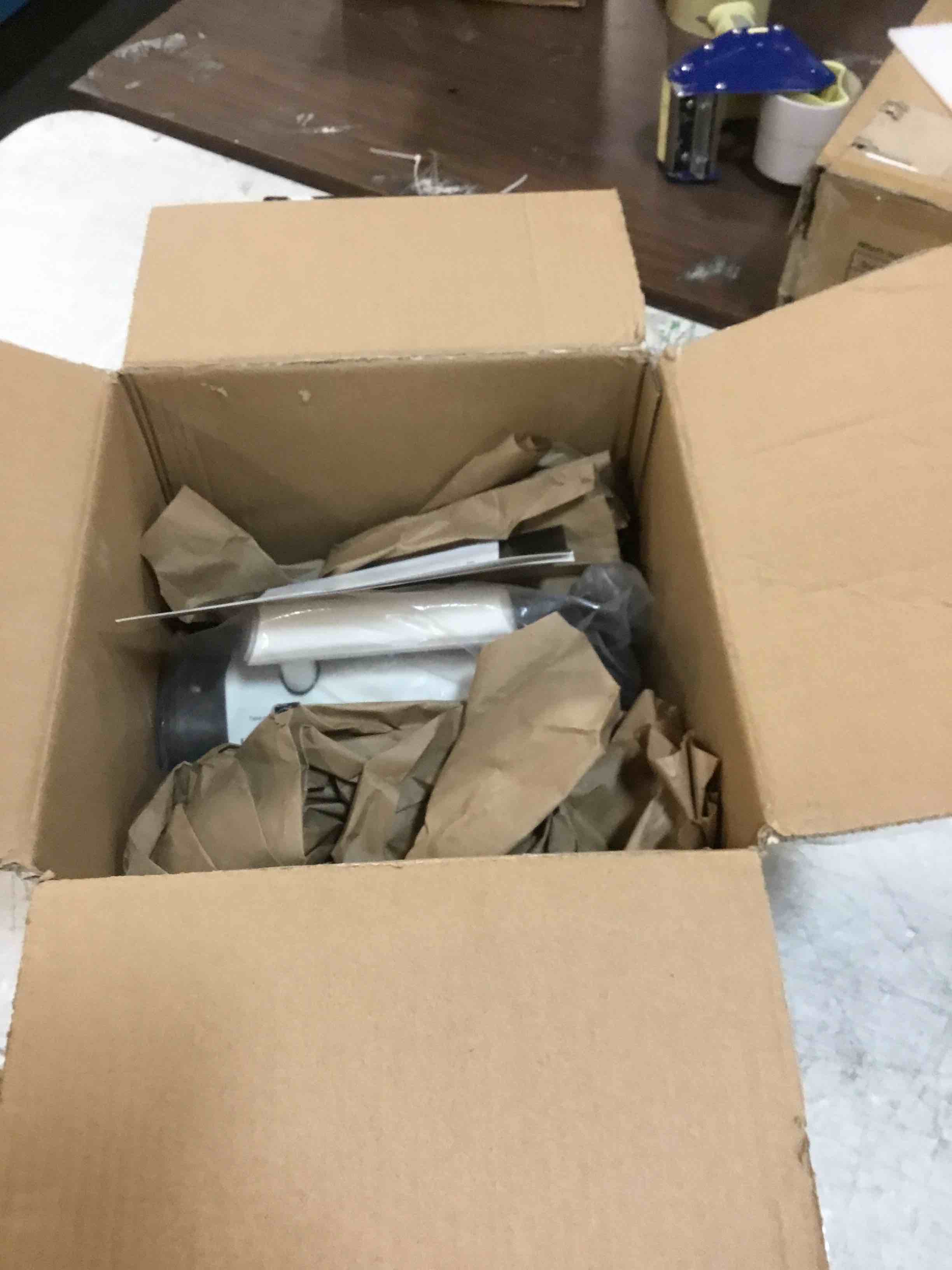 https://s3.amazonaws.com/lotting-images-prod/bidfta/BLU6026516_1710510042154.jpeg