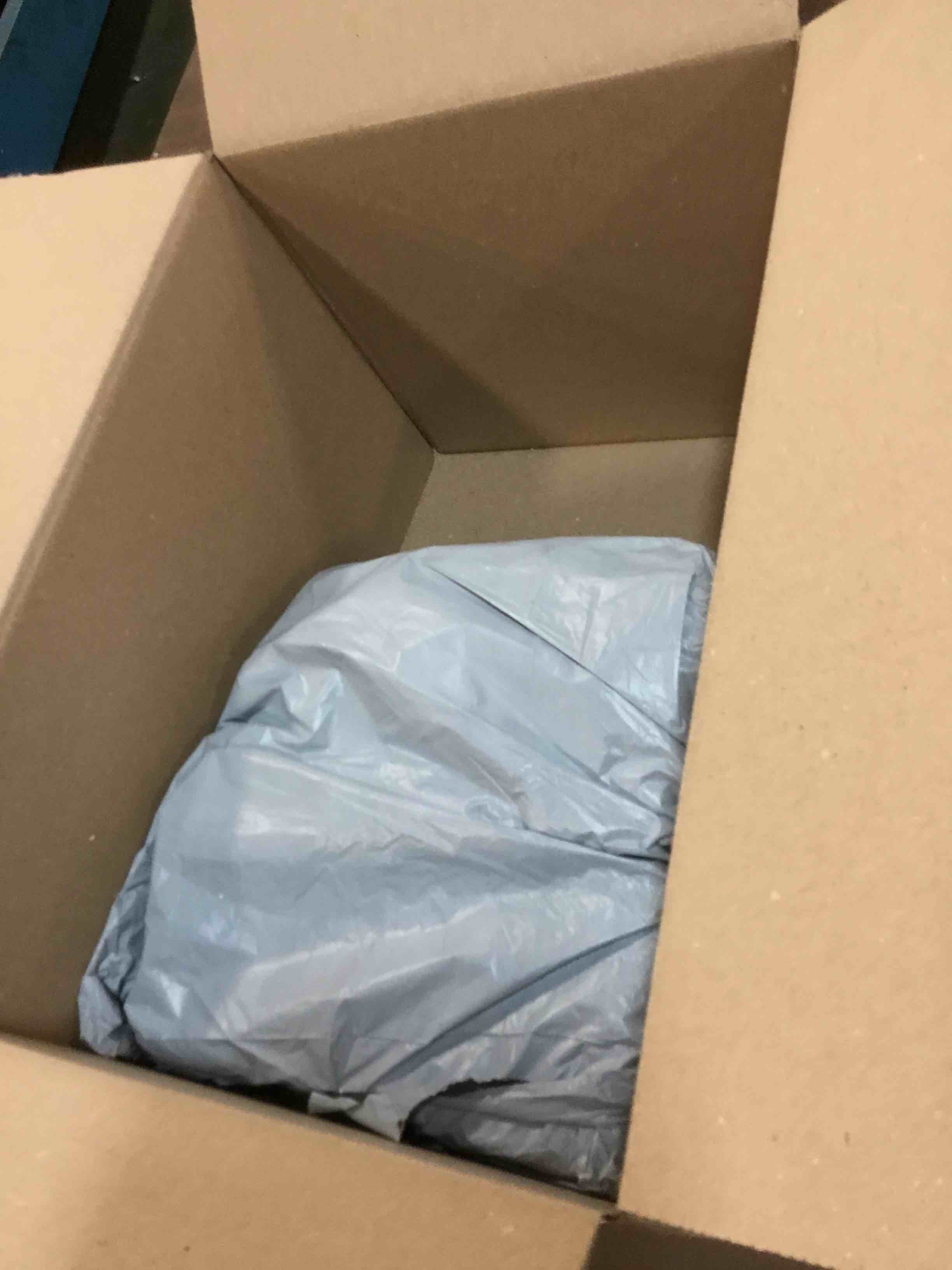 https://s3.amazonaws.com/lotting-images-prod/bidfta/BLU6026583_1710522944418.jpeg