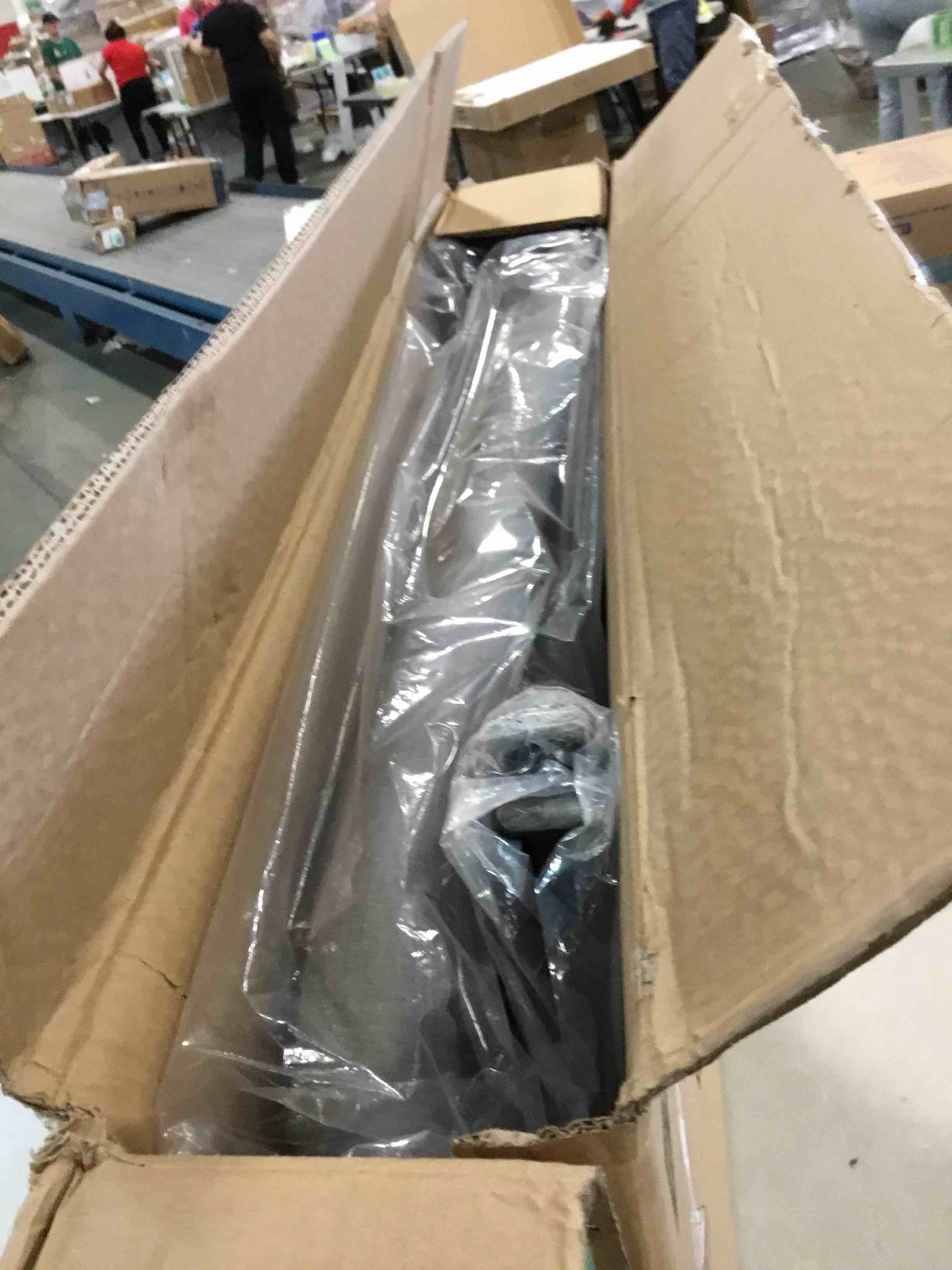 https://s3.amazonaws.com/lotting-images-prod/bidfta/BLU6027001_1710950109745.jpeg
