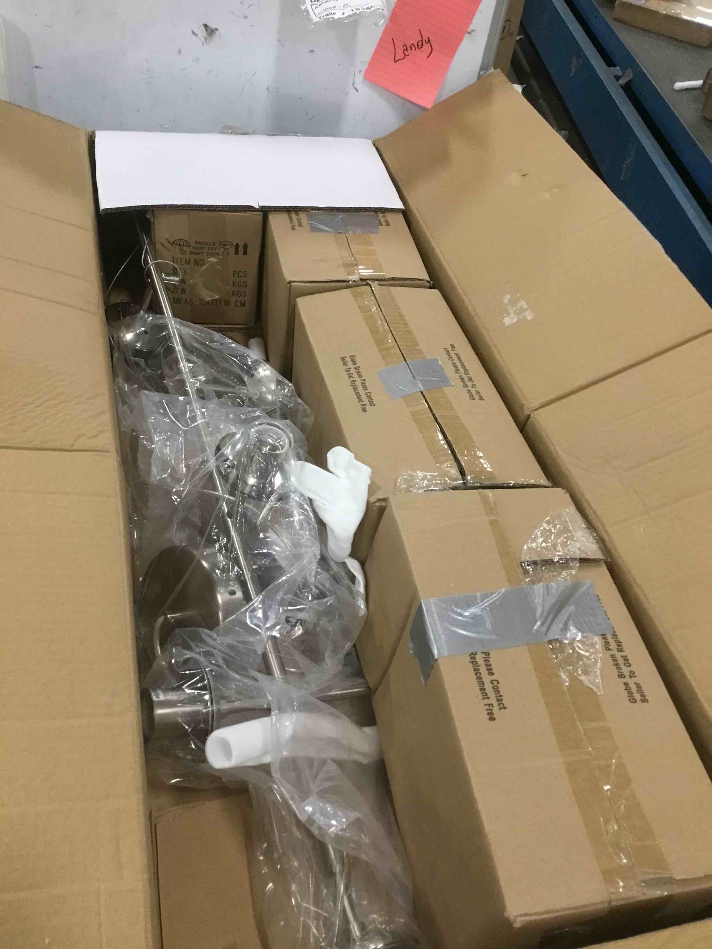 https://s3.amazonaws.com/lotting-images-prod/bidfta/BLU6028962_1710336352953.jpeg