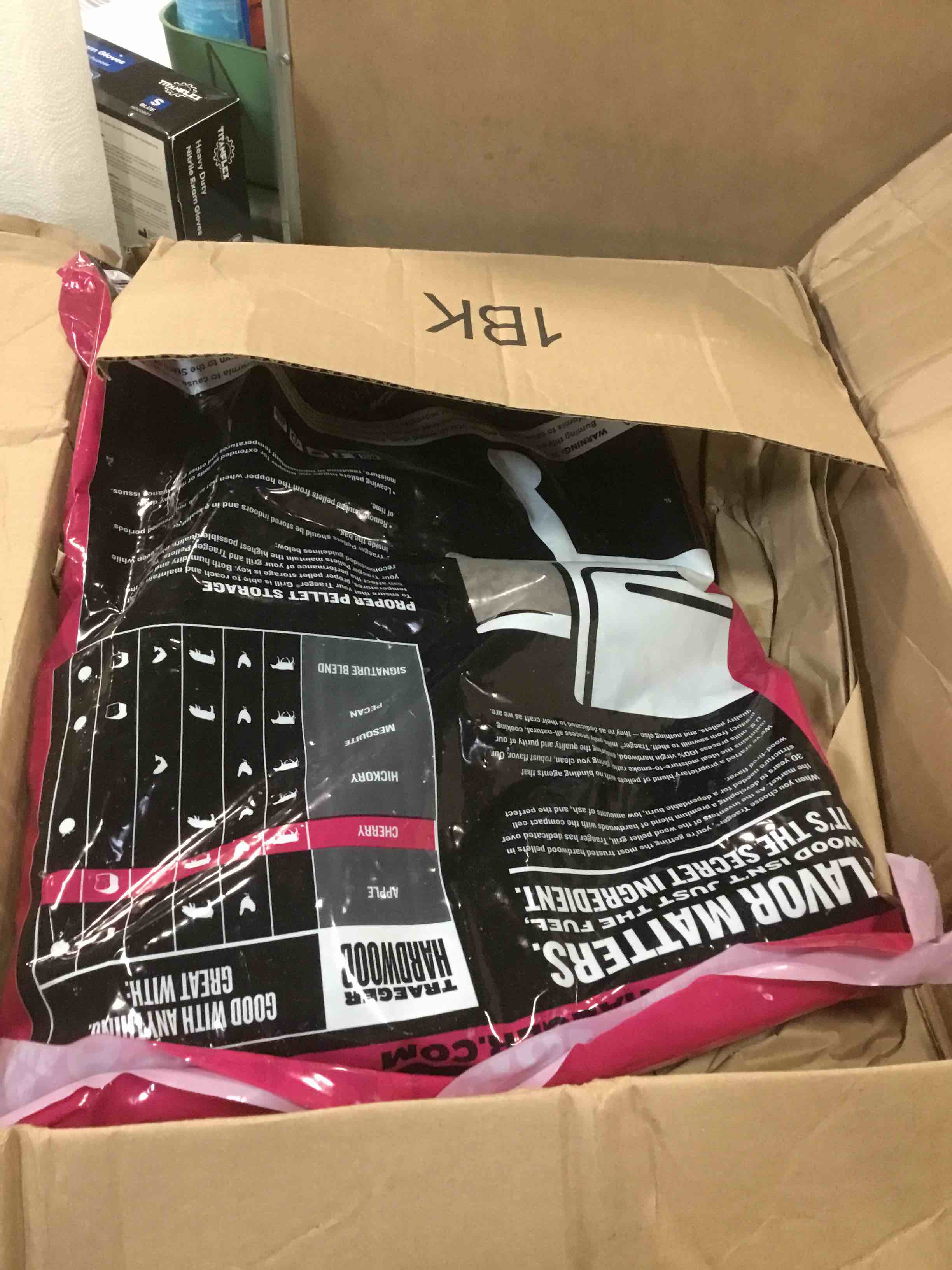 https://s3.amazonaws.com/lotting-images-prod/bidfta/BLU6029597_1710767143901.jpeg