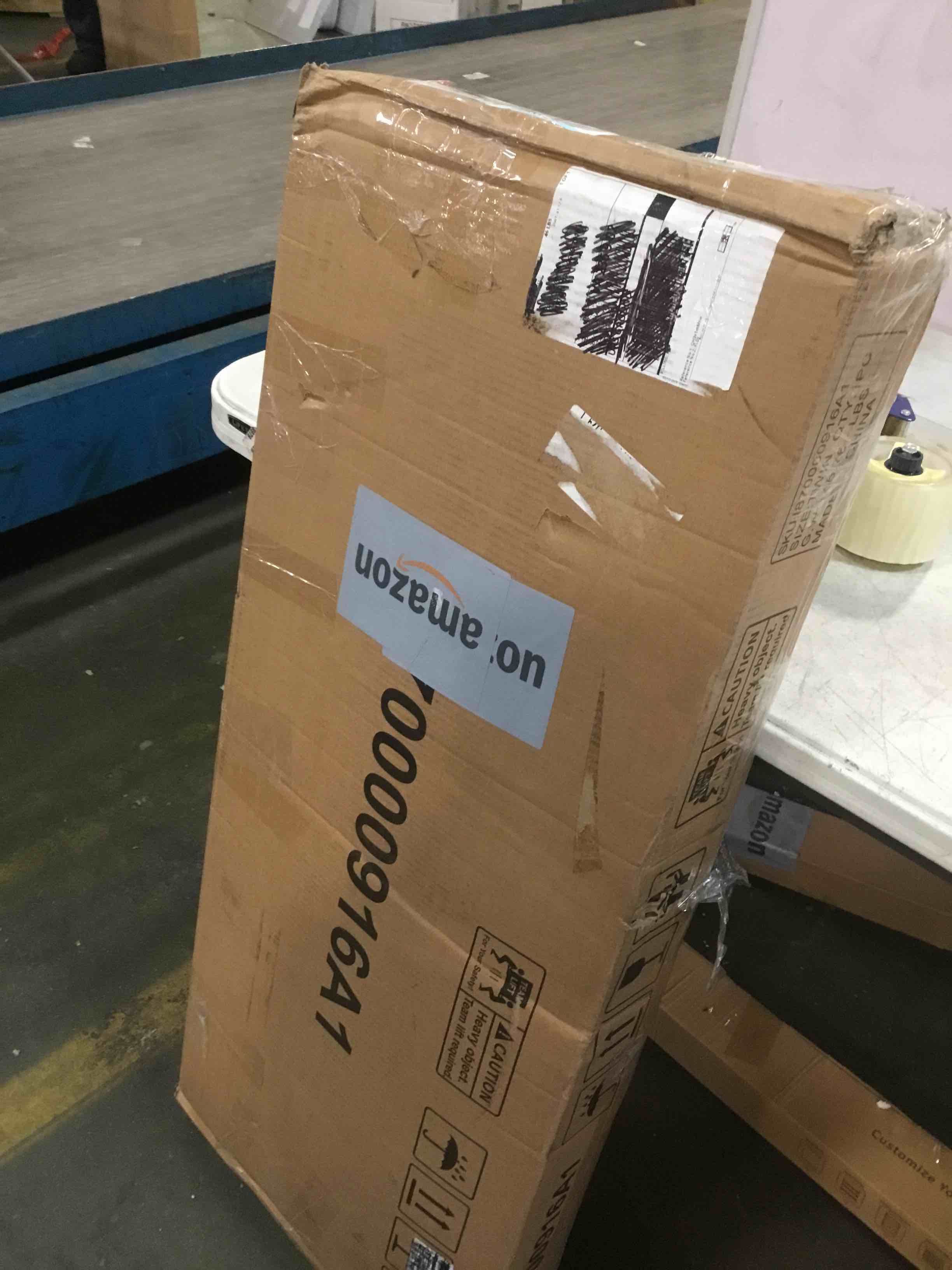 https://s3.amazonaws.com/lotting-images-prod/bidfta/BLU6029886_1710864302266.jpeg