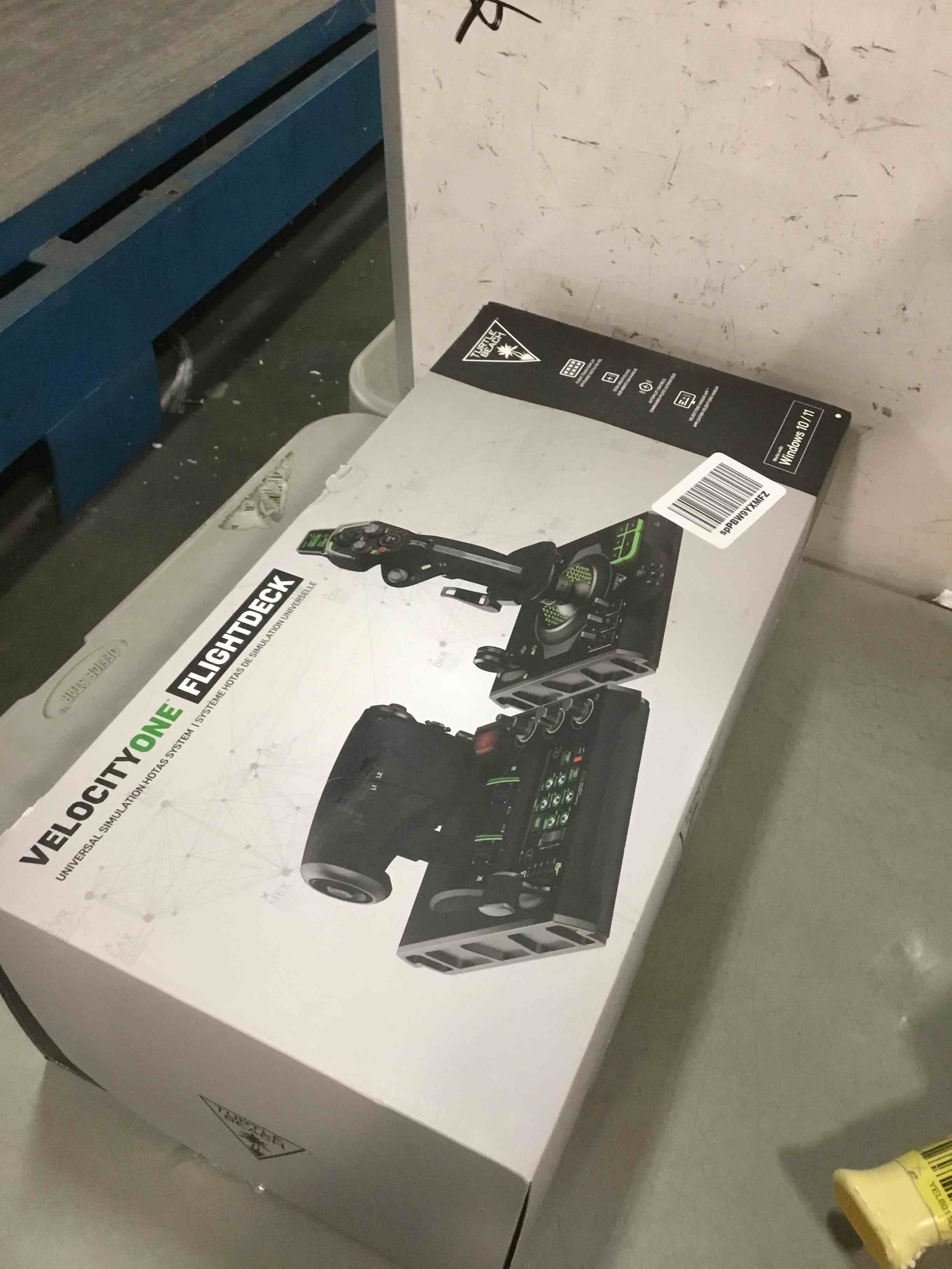 https://s3.amazonaws.com/lotting-images-prod/bidfta/BLU6030263_1711028727536.jpeg