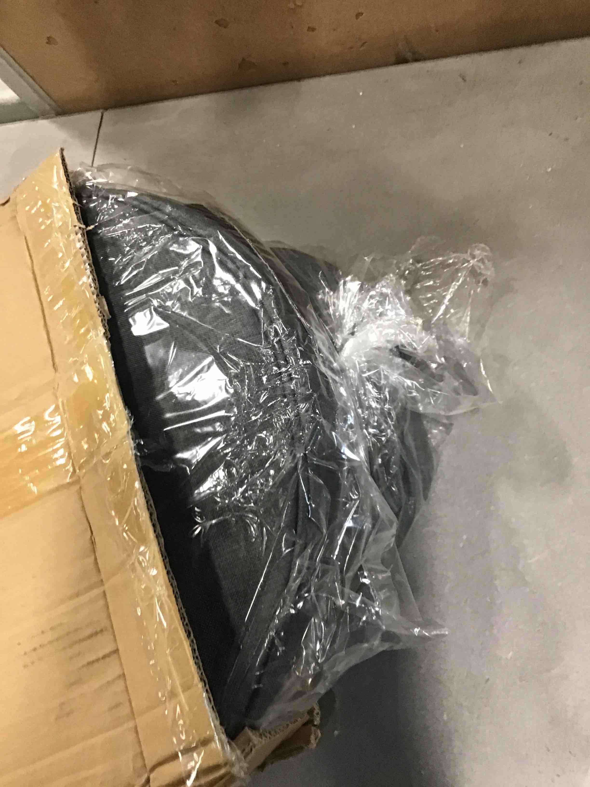 https://s3.amazonaws.com/lotting-images-prod/bidfta/BLU6030981_1710760632610.jpeg