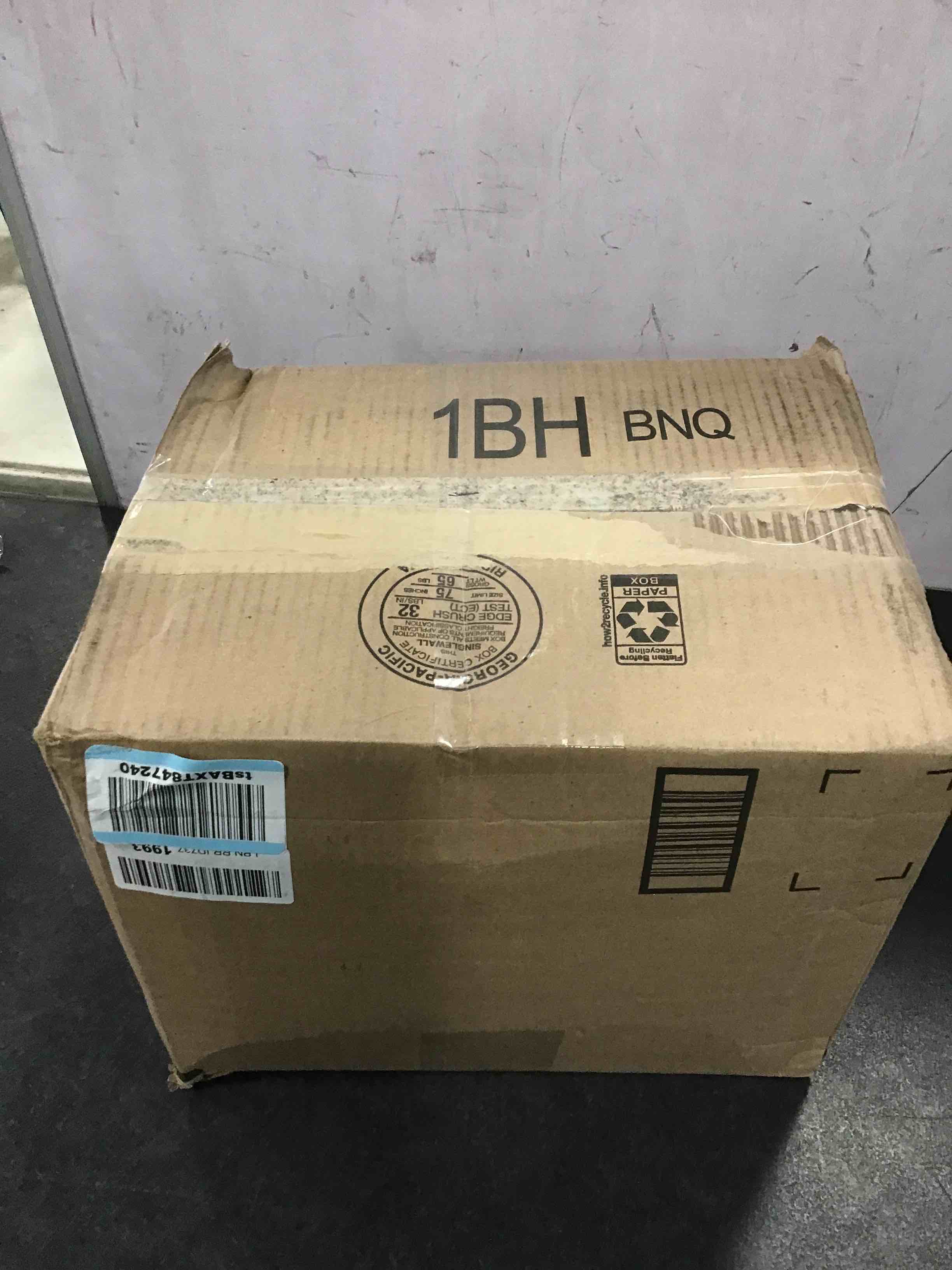 https://s3.amazonaws.com/lotting-images-prod/bidfta/BLU6031363_1710948519697.jpeg