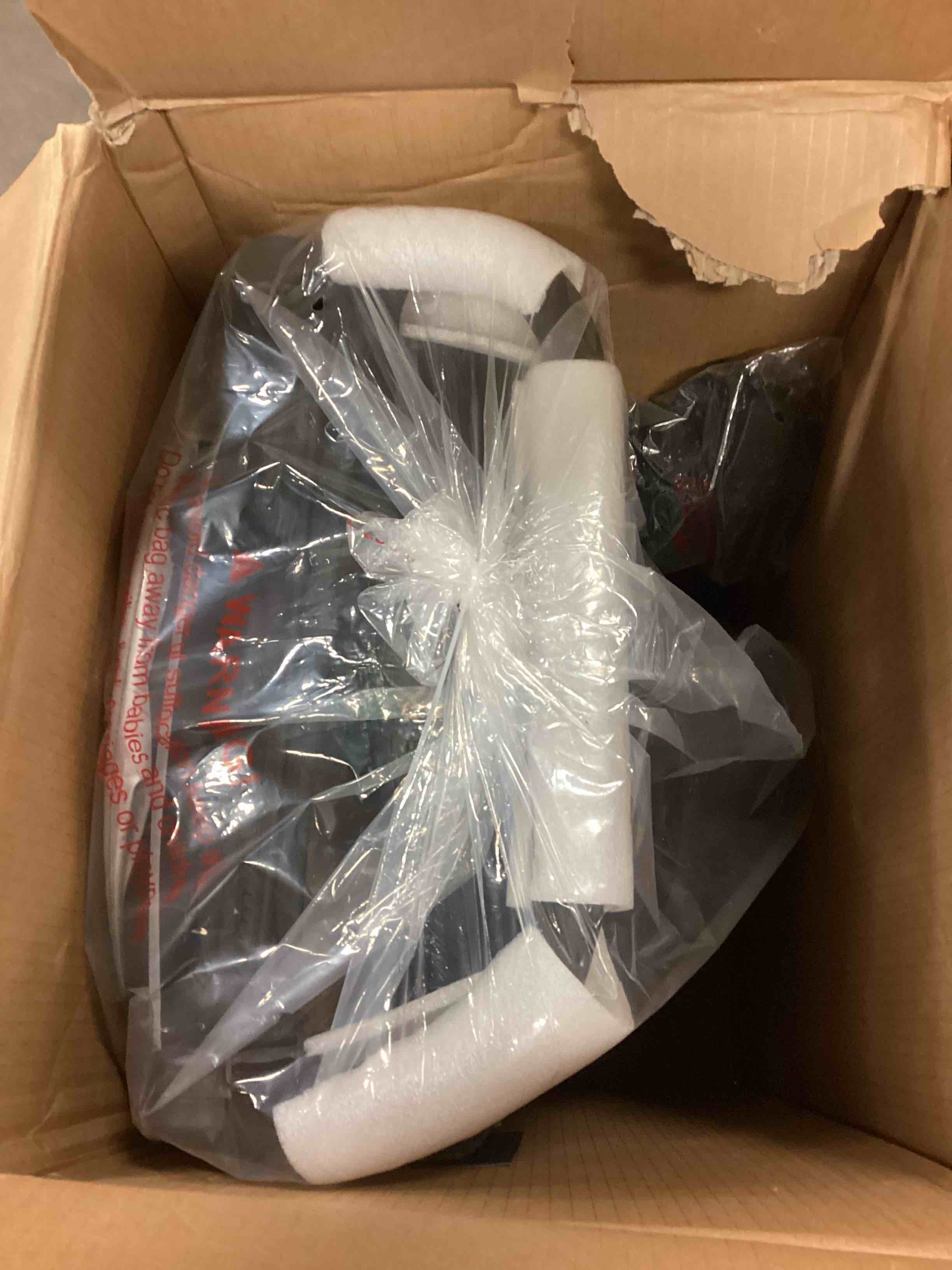 https://s3.amazonaws.com/lotting-images-prod/bidfta/BLU6034739_1711726909999.jpeg