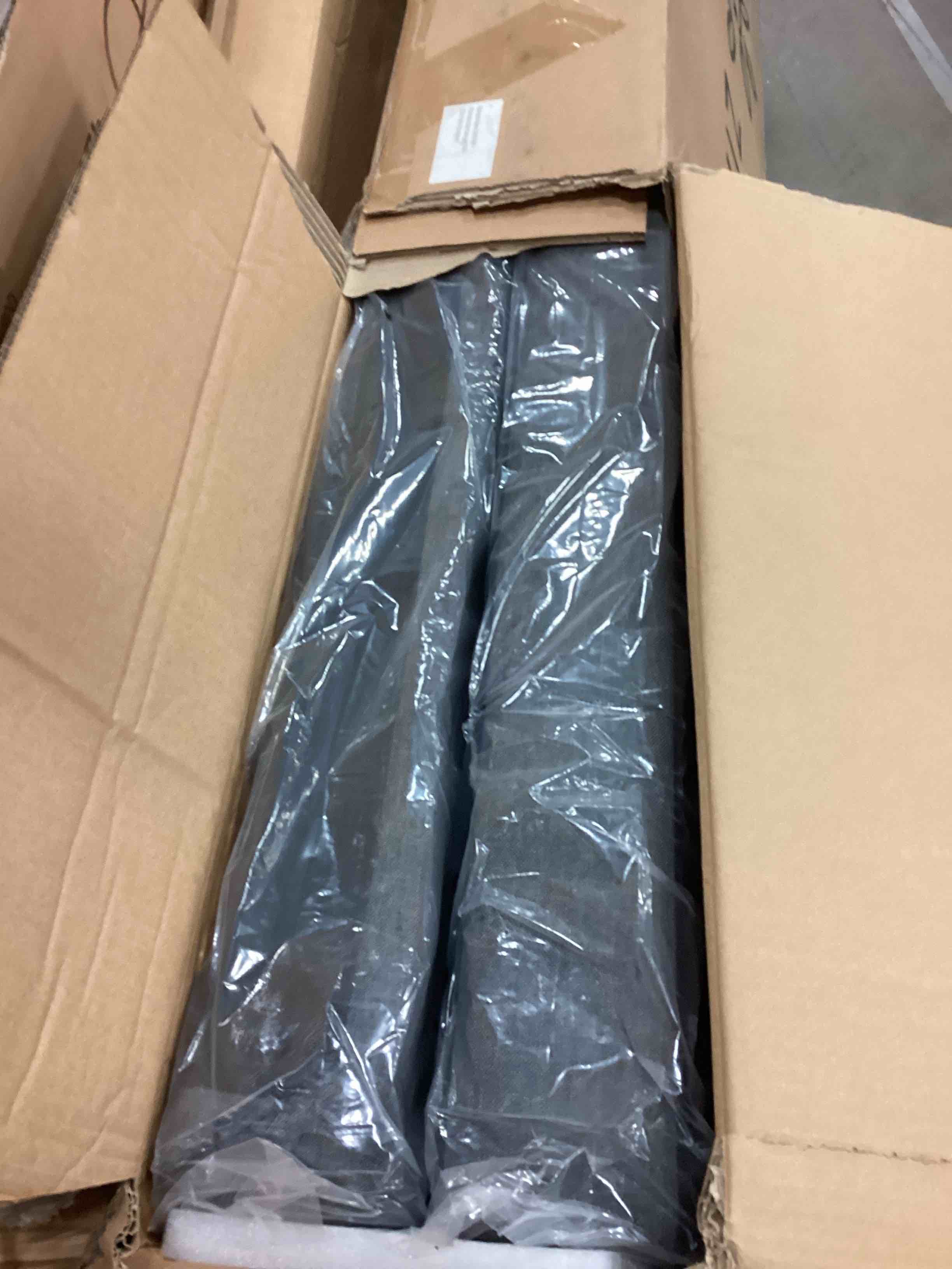 https://s3.amazonaws.com/lotting-images-prod/bidfta/BLU6034875_1711974797398.jpeg