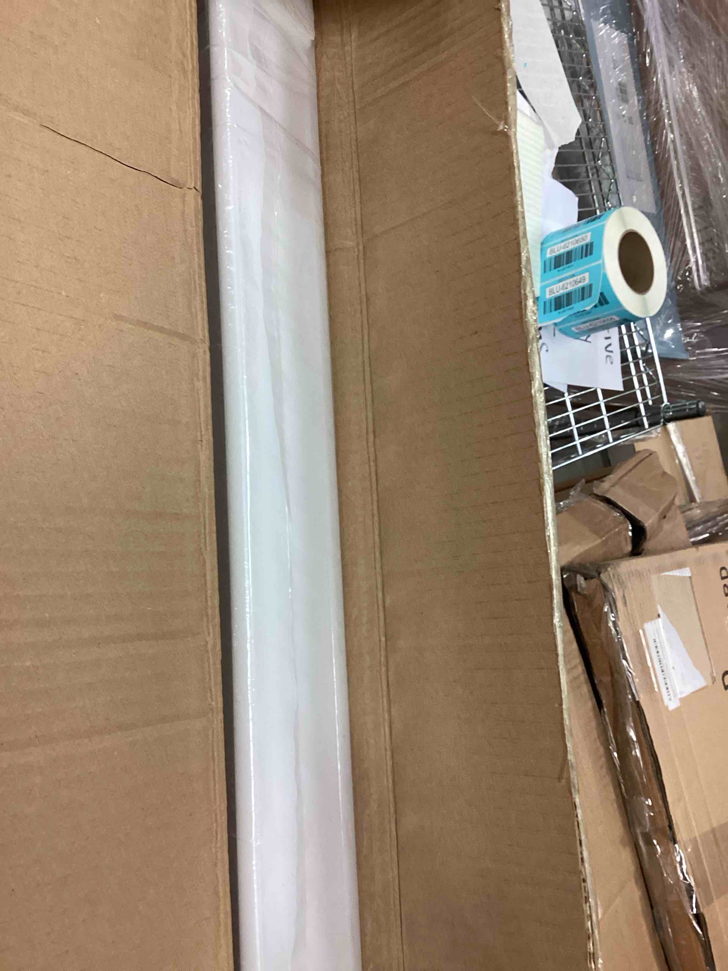 https://s3.amazonaws.com/lotting-images-prod/bidfta/BLU6034888_1712584009558.jpeg