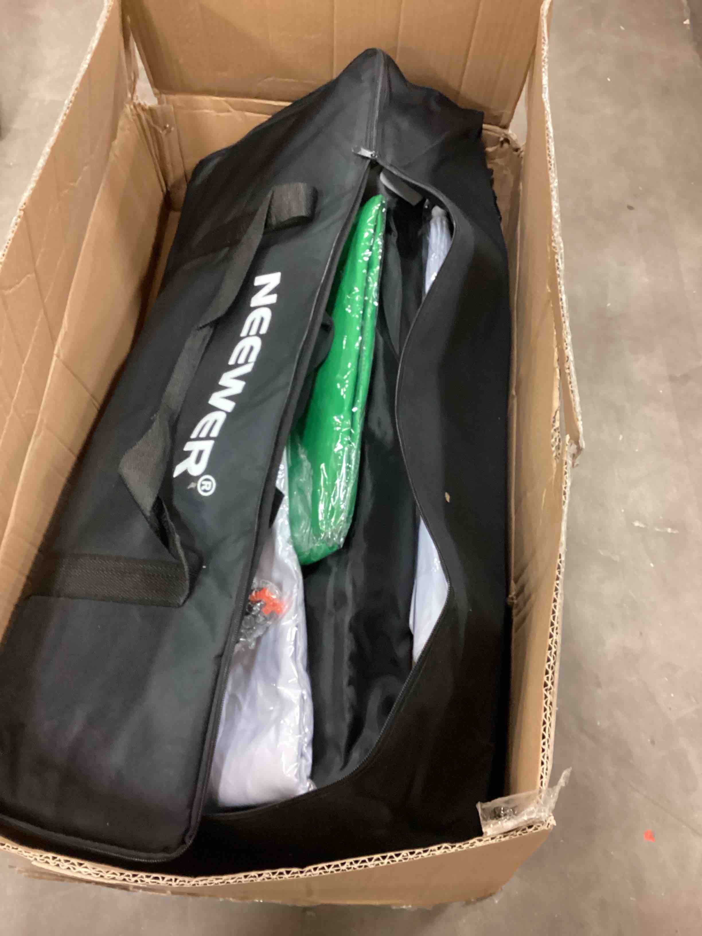 https://s3.amazonaws.com/lotting-images-prod/bidfta/BLU6034898_1712579993916.jpeg