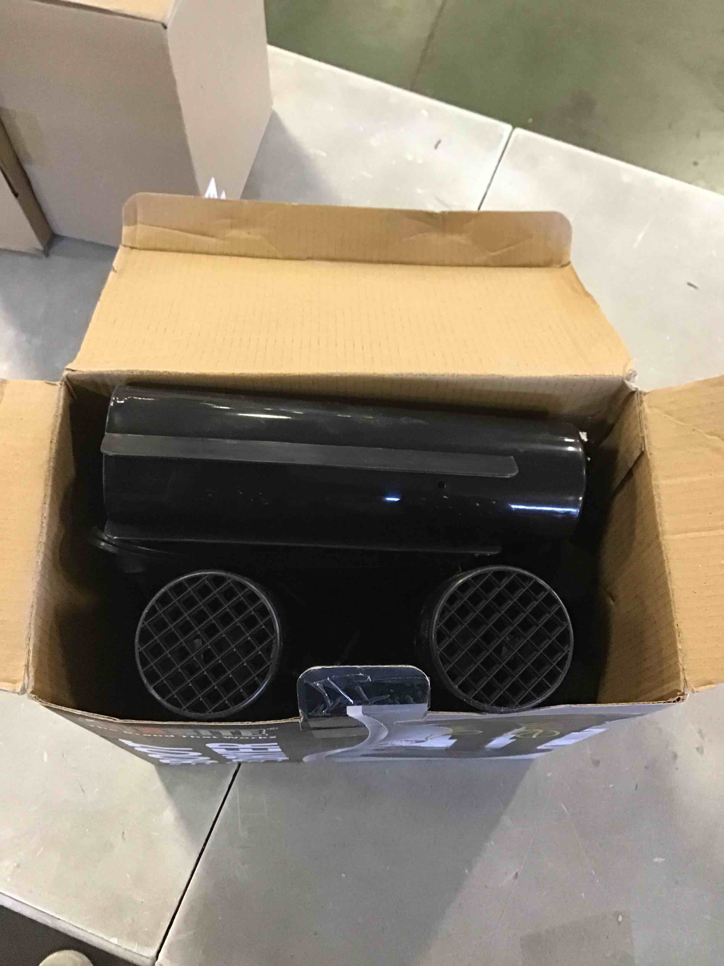 https://s3.amazonaws.com/lotting-images-prod/bidfta/BLU6044499_1709232783909.jpeg