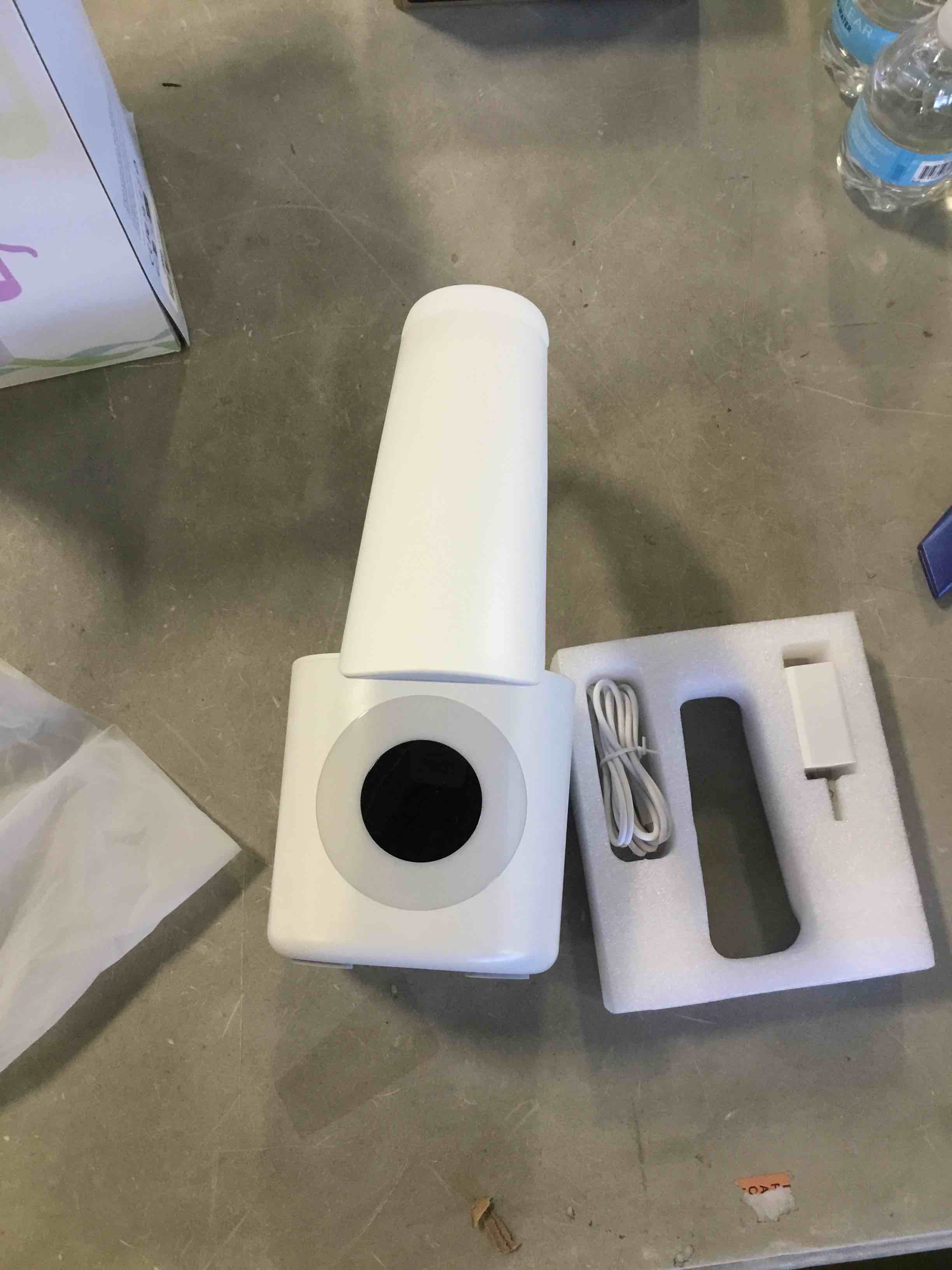 https://s3.amazonaws.com/lotting-images-prod/bidfta/BLU6044515_1709236798042.jpeg