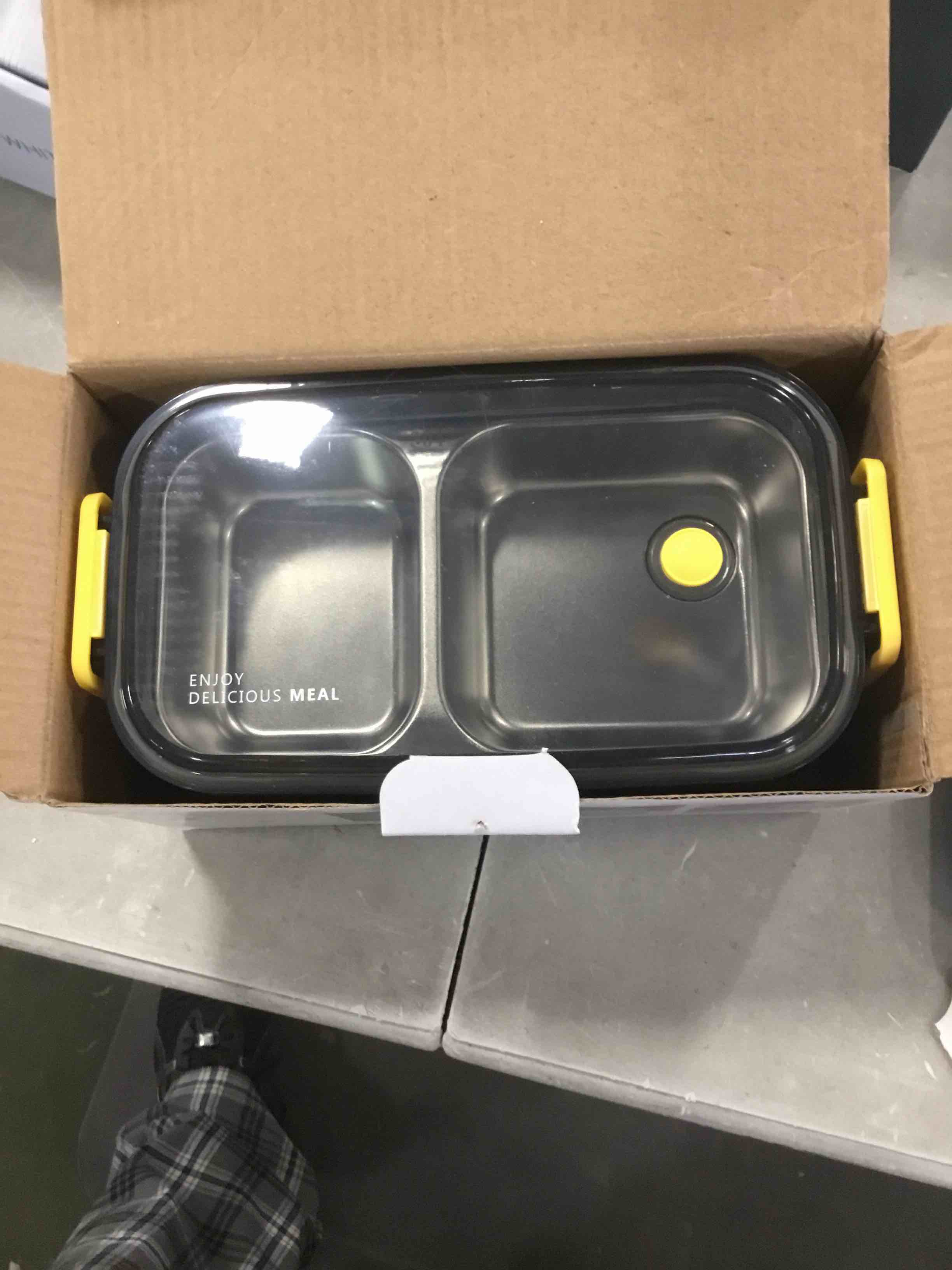 https://s3.amazonaws.com/lotting-images-prod/bidfta/BLU6044599_1709304930972.jpeg