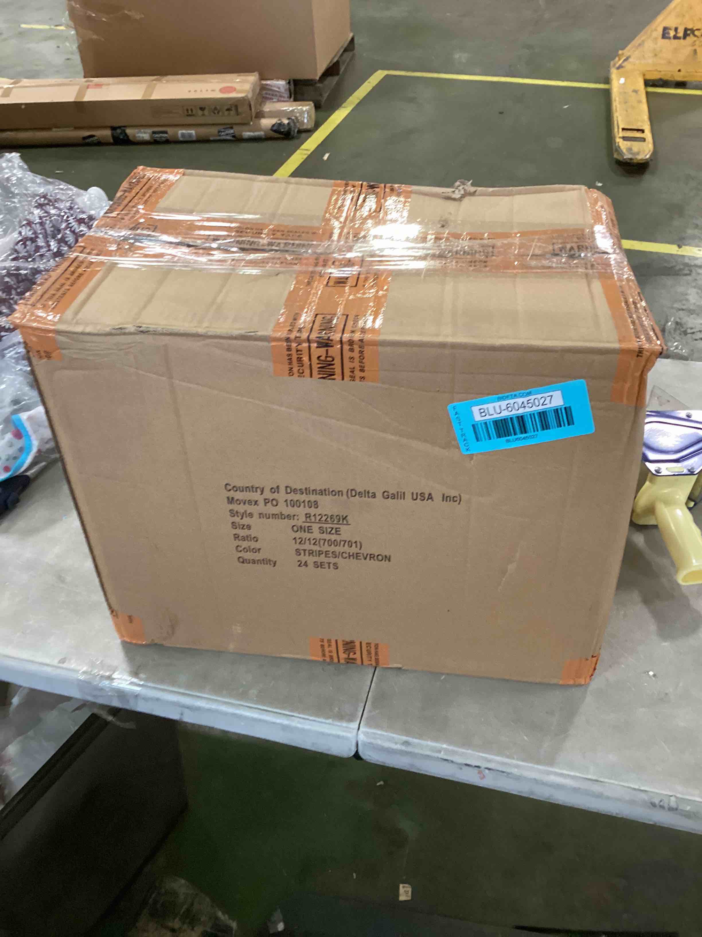 https://s3.amazonaws.com/lotting-images-prod/bidfta/BLU6045027_1709654485136.jpeg