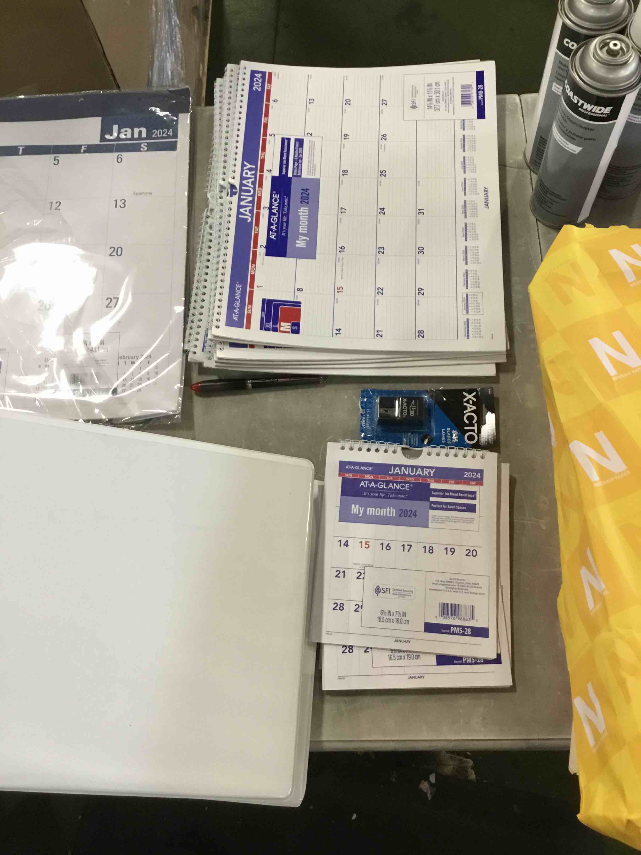https://s3.amazonaws.com/lotting-images-prod/bidfta/BLU6045106_1709754341091.jpeg
