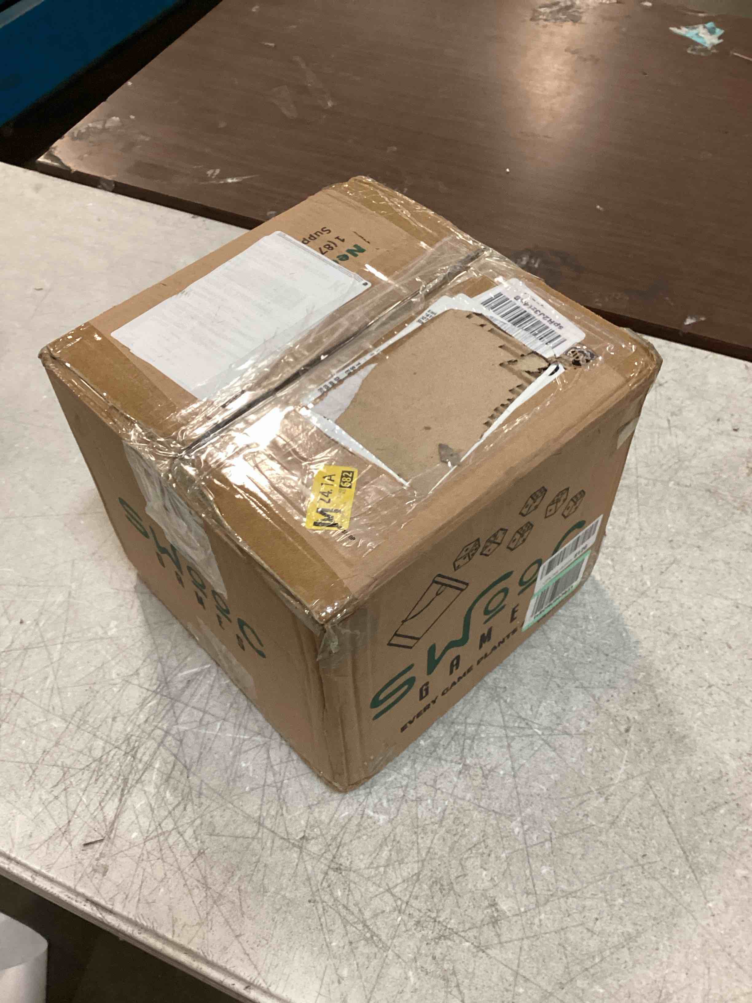 https://s3.amazonaws.com/lotting-images-prod/bidfta/BLU6046006_1709653833395.jpeg