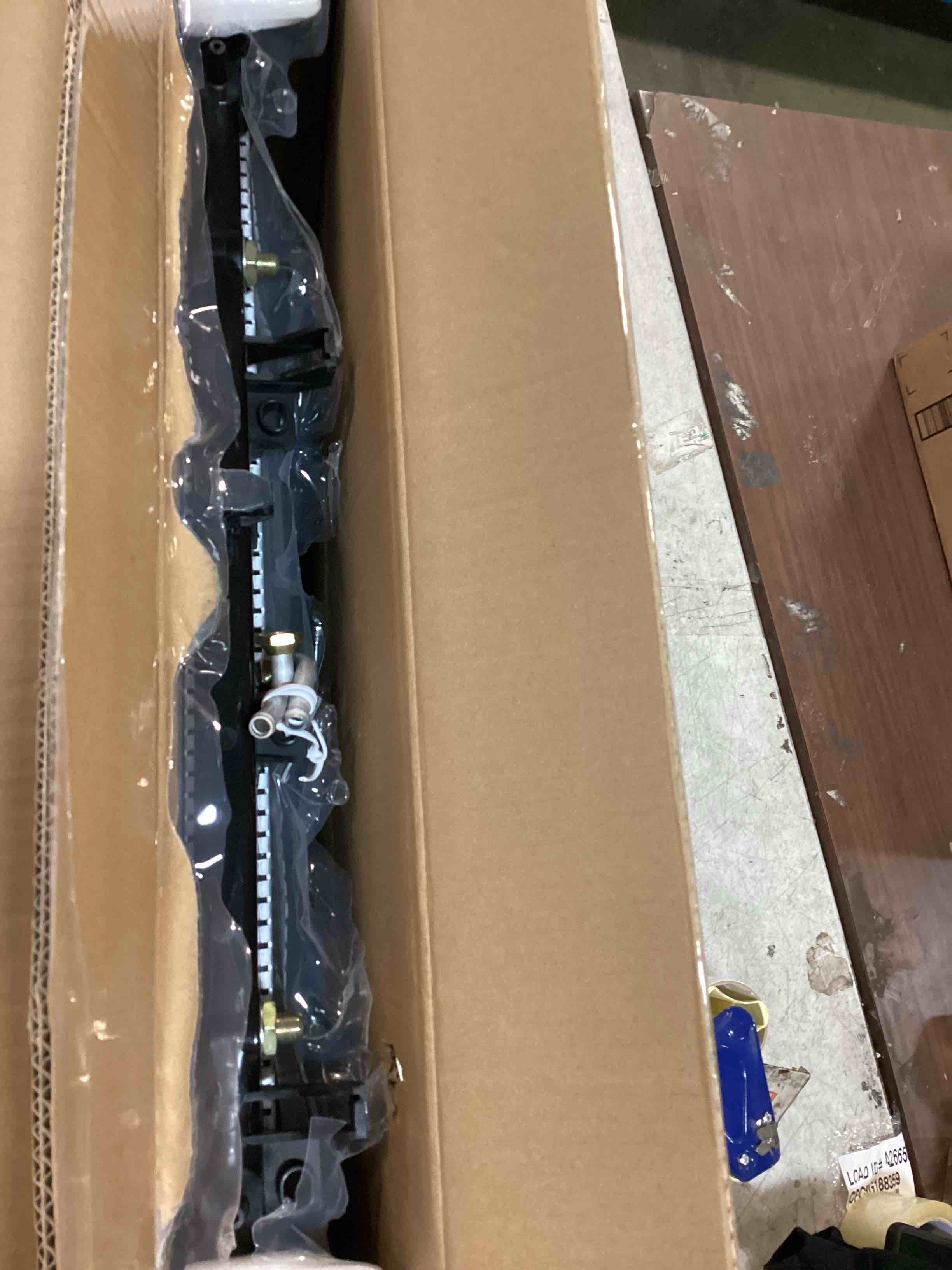 https://s3.amazonaws.com/lotting-images-prod/bidfta/BLU6046163_1709731904914.jpeg