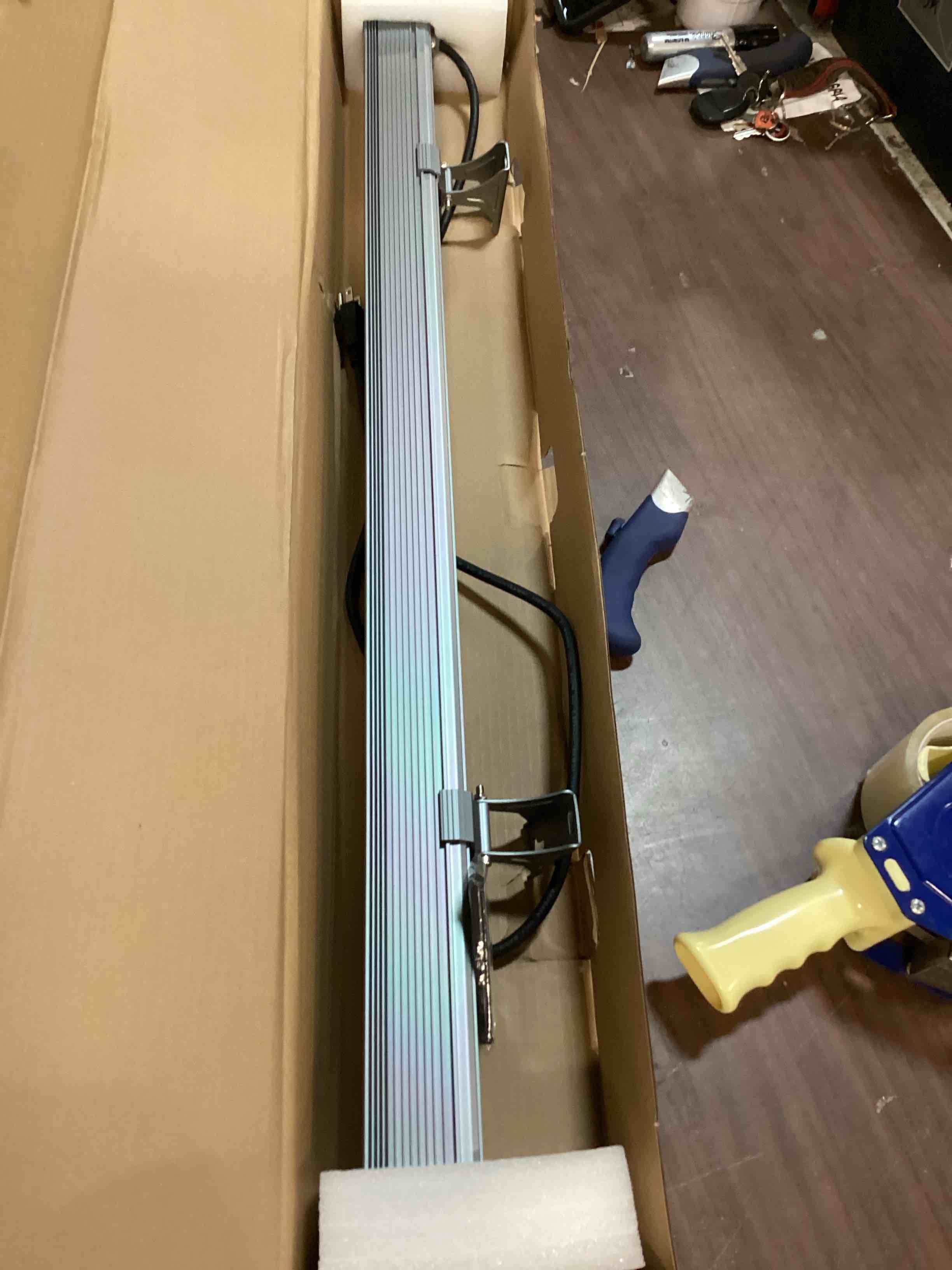 https://s3.amazonaws.com/lotting-images-prod/bidfta/BLU6046352_1709819722757.jpeg