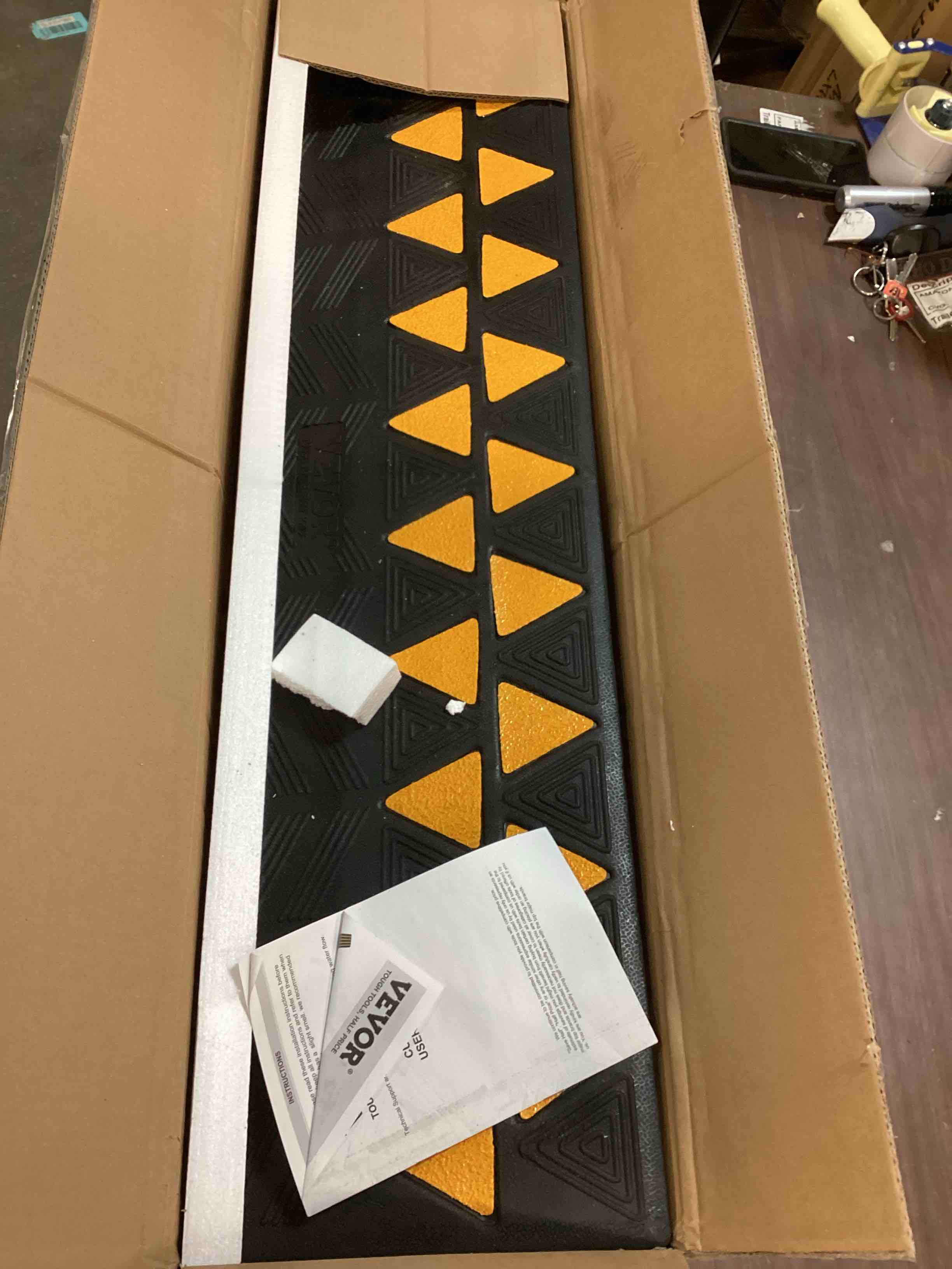 https://s3.amazonaws.com/lotting-images-prod/bidfta/BLU6046394_1709826322388.jpeg