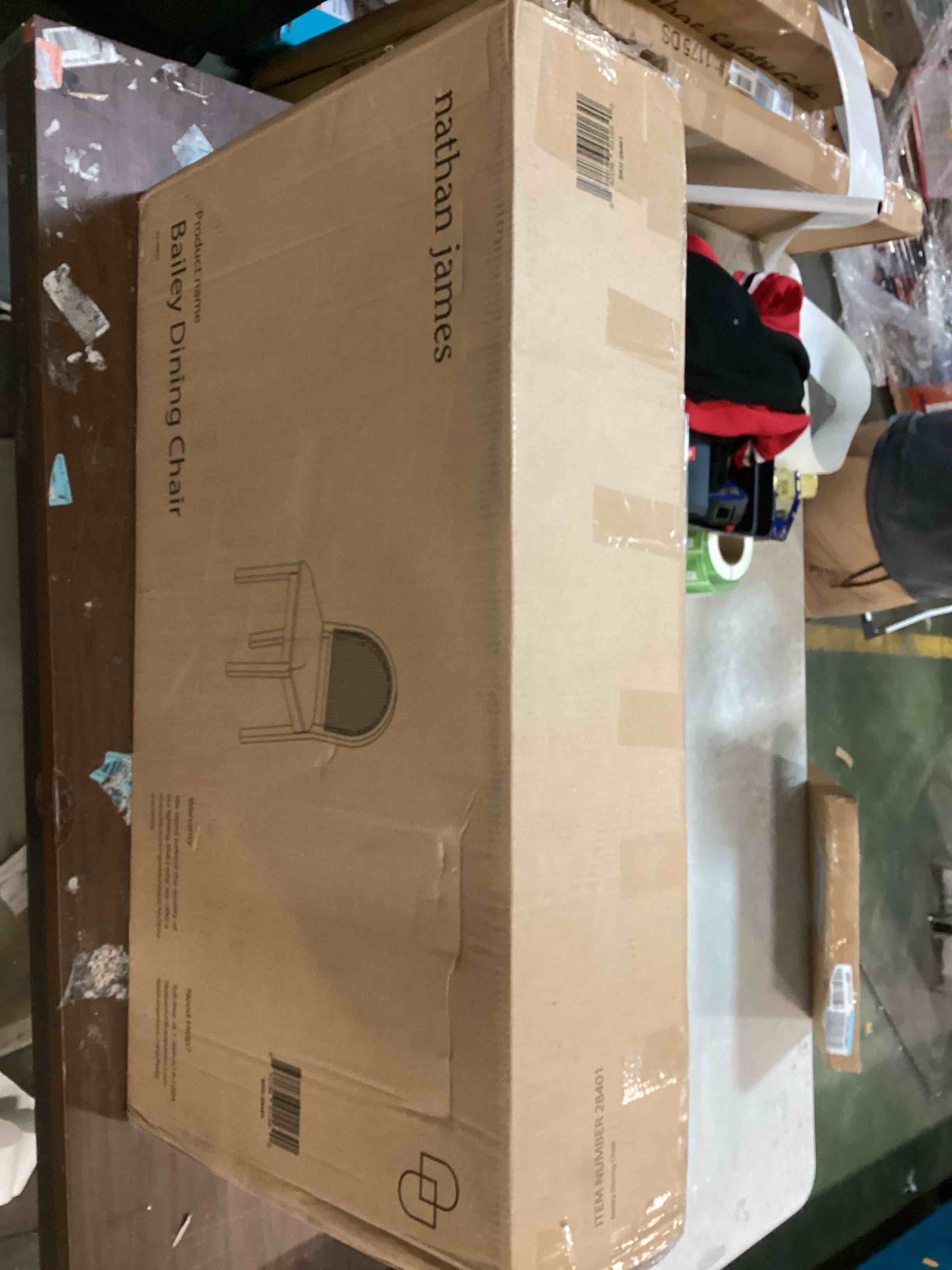 https://s3.amazonaws.com/lotting-images-prod/bidfta/BLU6046395_1709826446857.jpeg