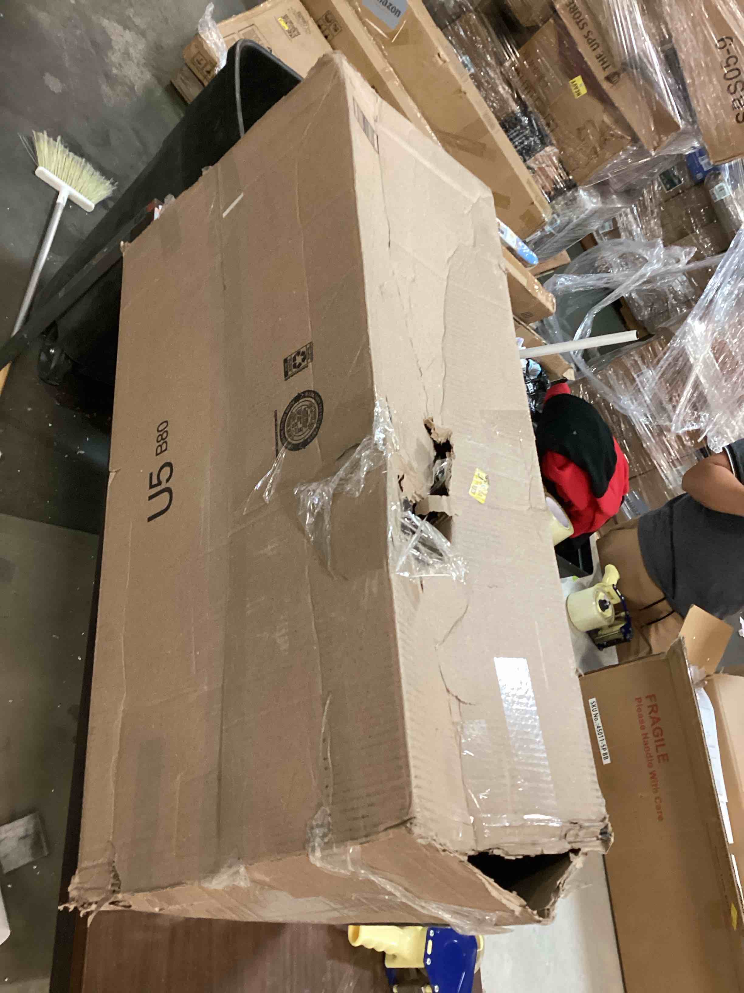 https://s3.amazonaws.com/lotting-images-prod/bidfta/BLU6046512_1709843490049.jpeg