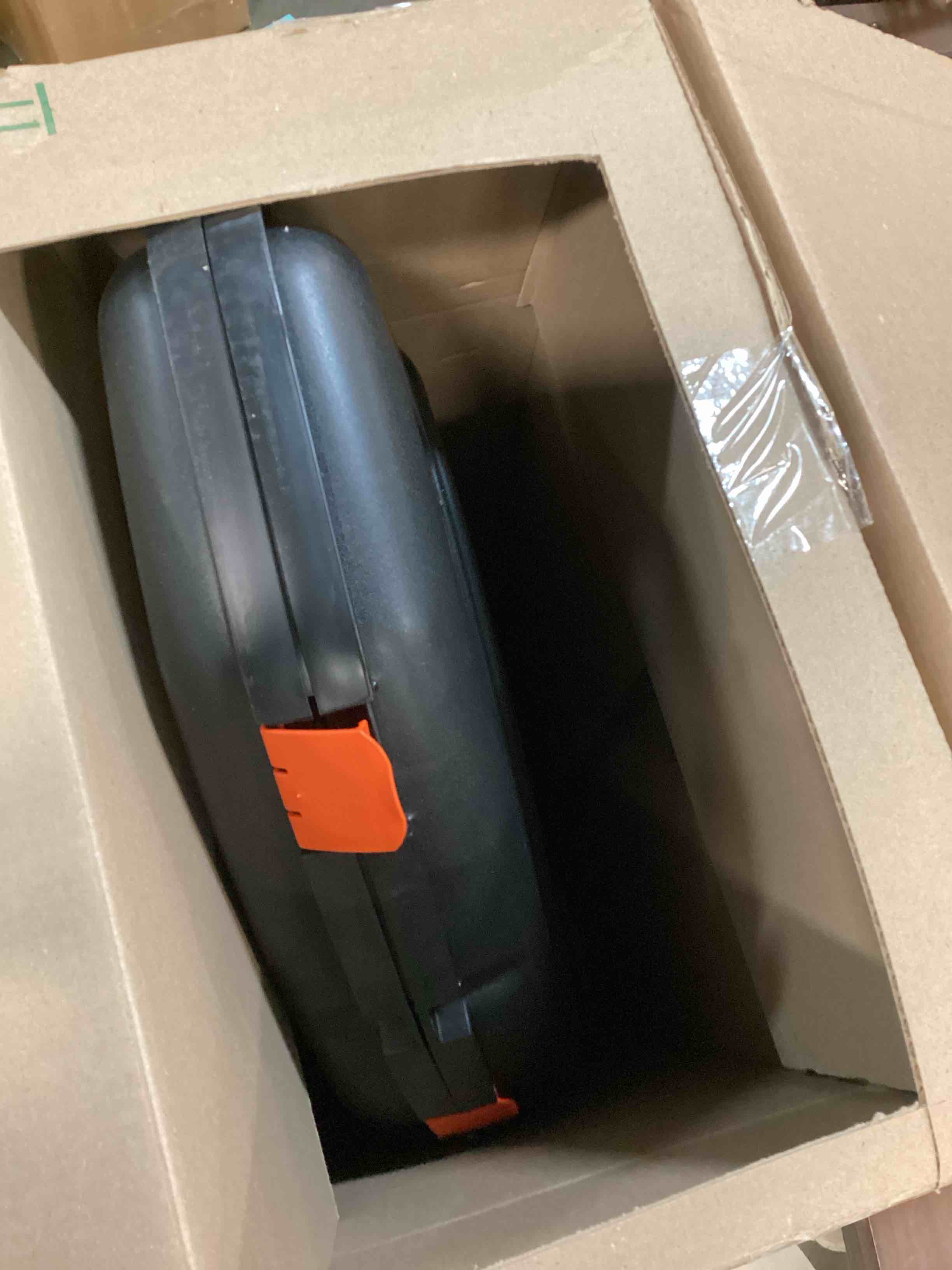 https://s3.amazonaws.com/lotting-images-prod/bidfta/BLU6046515_1709844007573.jpeg
