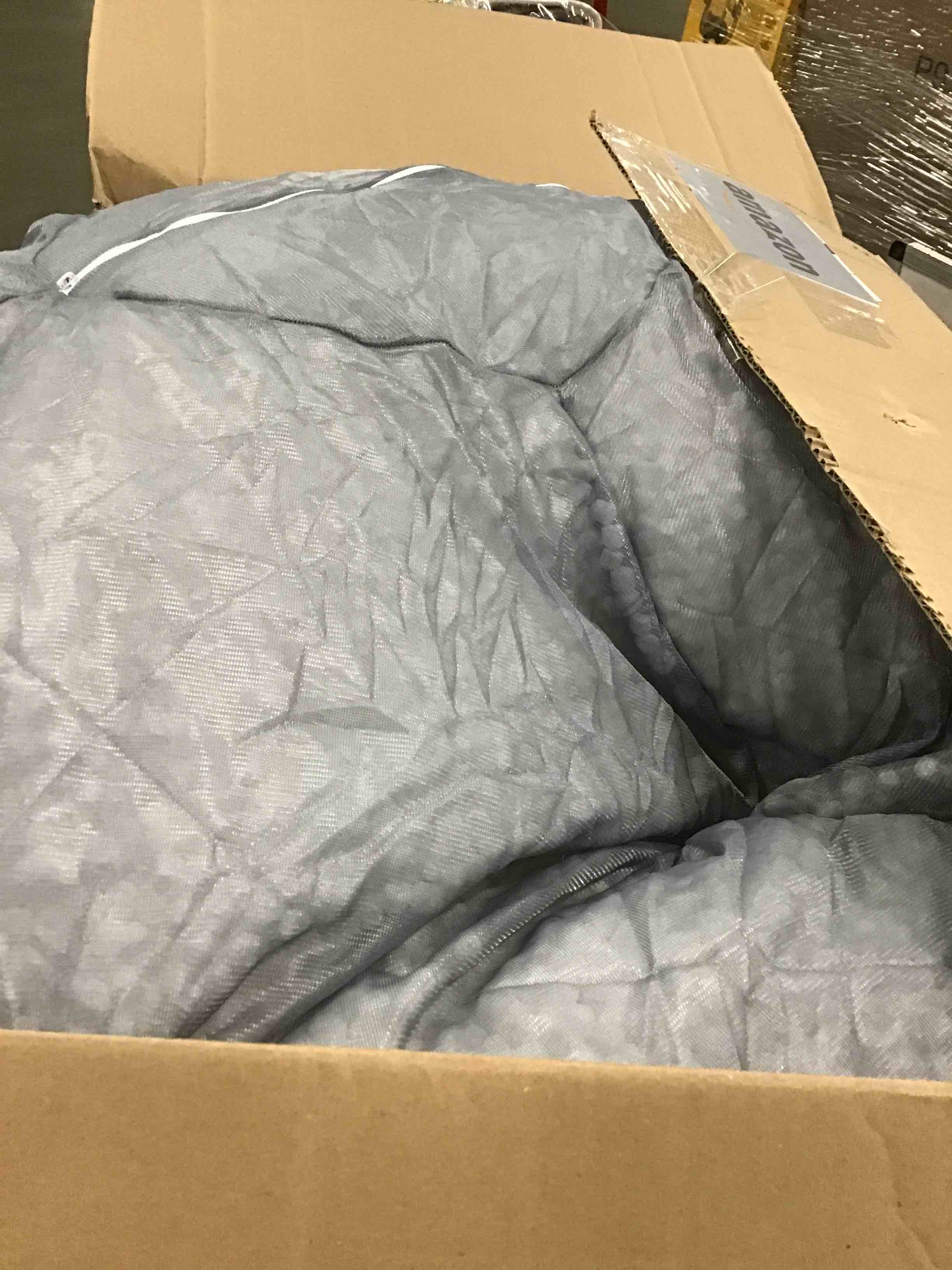 https://s3.amazonaws.com/lotting-images-prod/bidfta/BLU6047154_1709727488010.jpeg