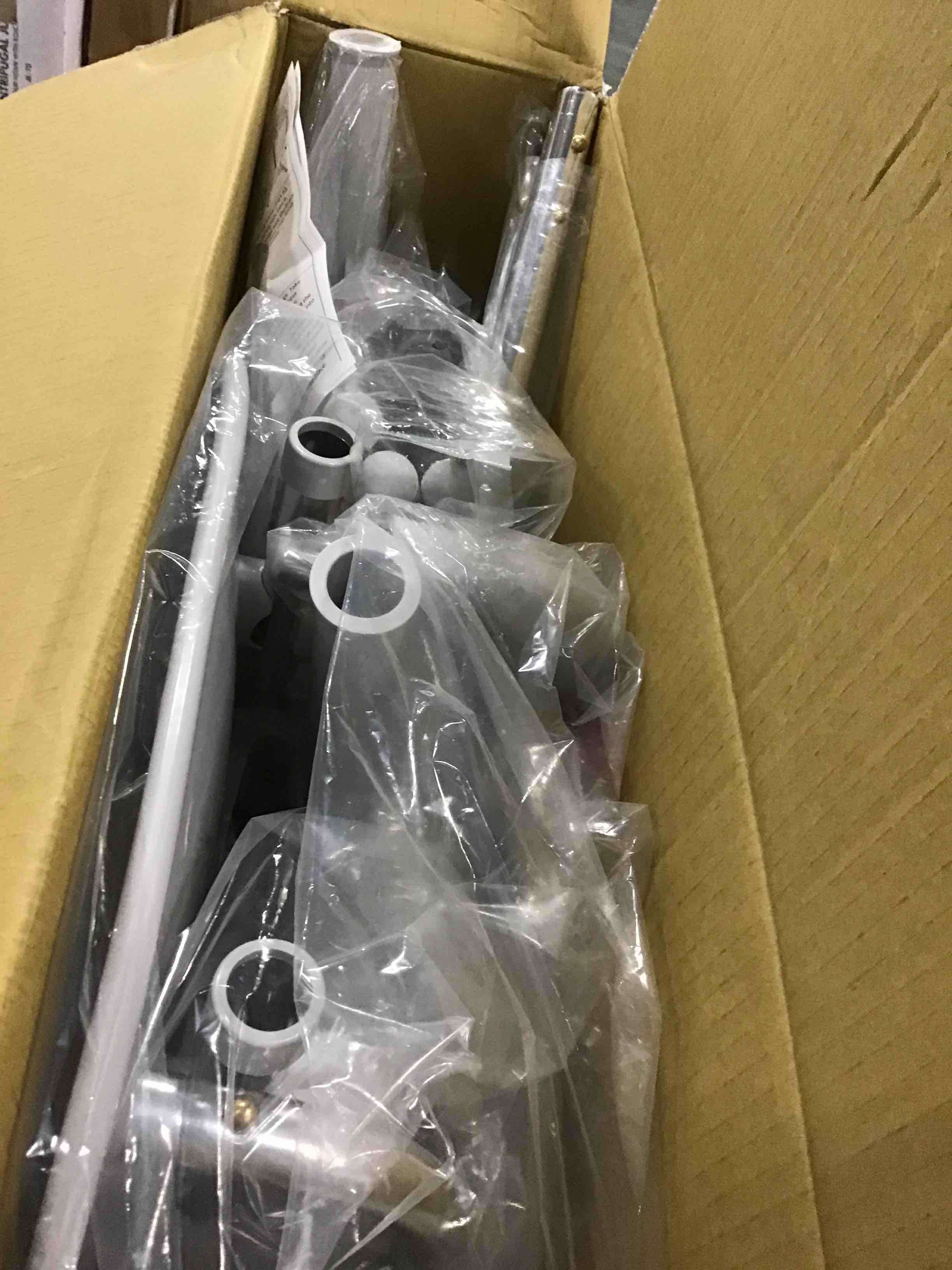 https://s3.amazonaws.com/lotting-images-prod/bidfta/BLU6047212_1709734401831.jpeg