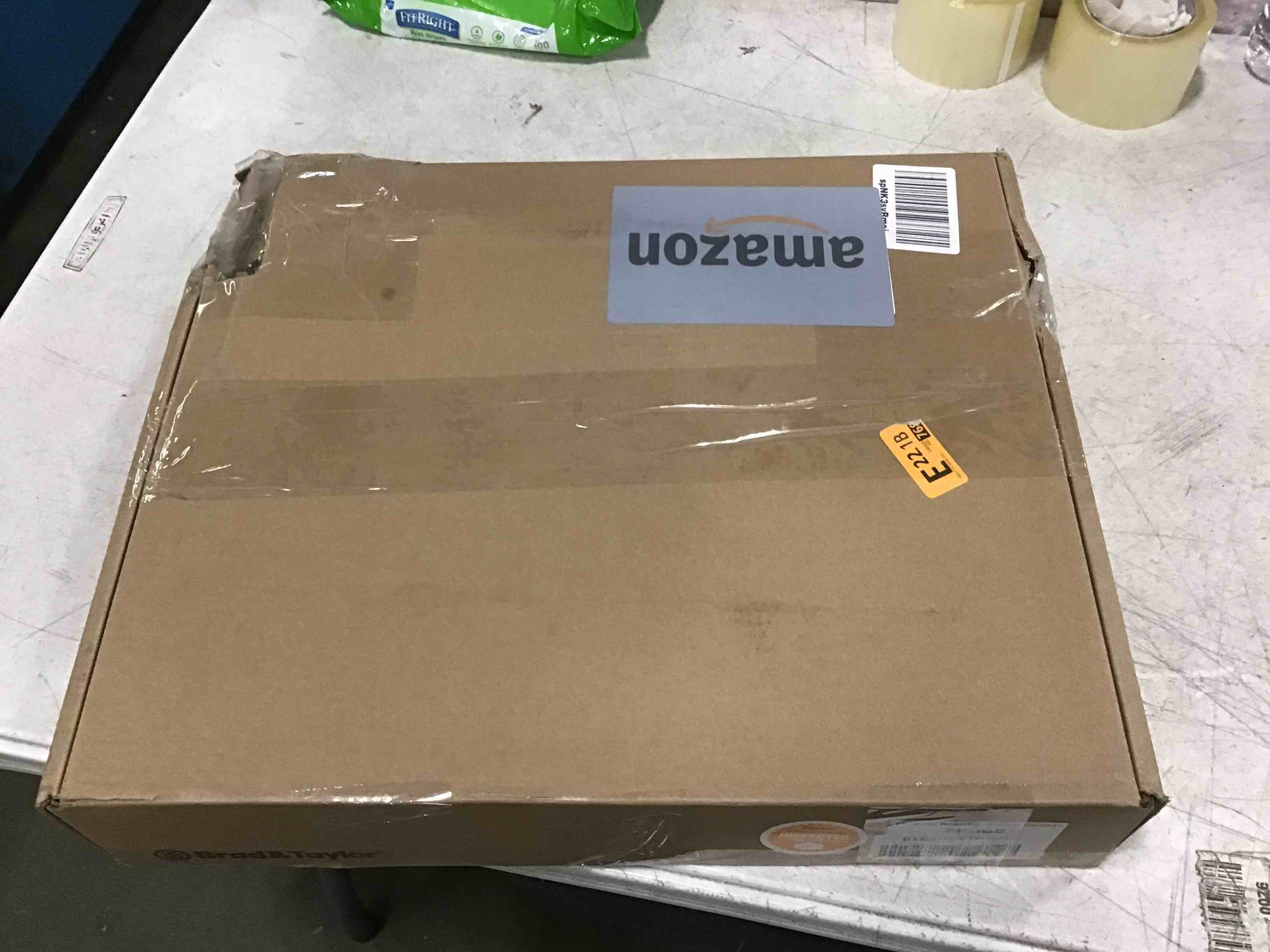 https://s3.amazonaws.com/lotting-images-prod/bidfta/BLU6047418_1709814889176.jpeg
