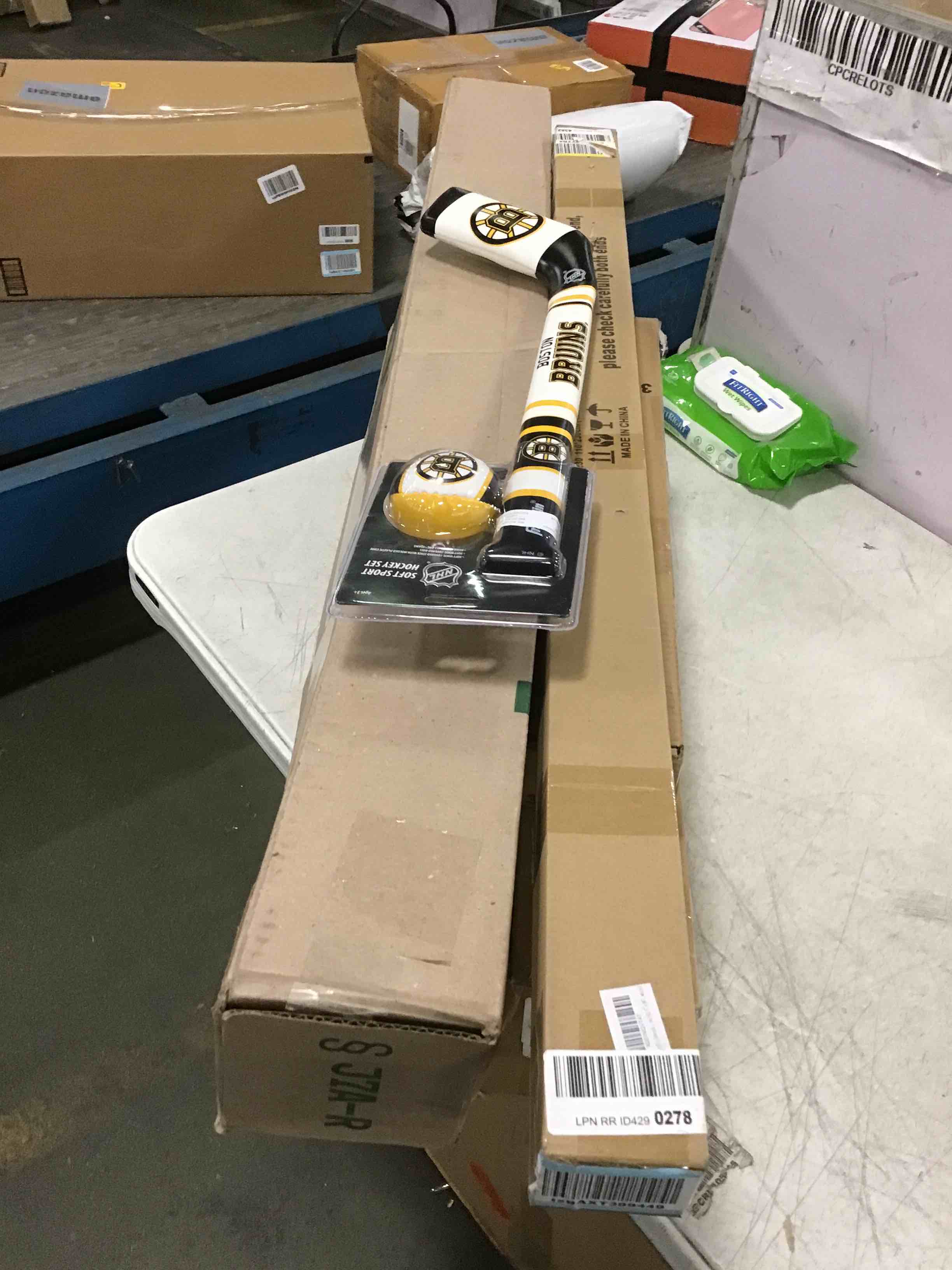 https://s3.amazonaws.com/lotting-images-prod/bidfta/BLU6047453_1709819016159.jpeg