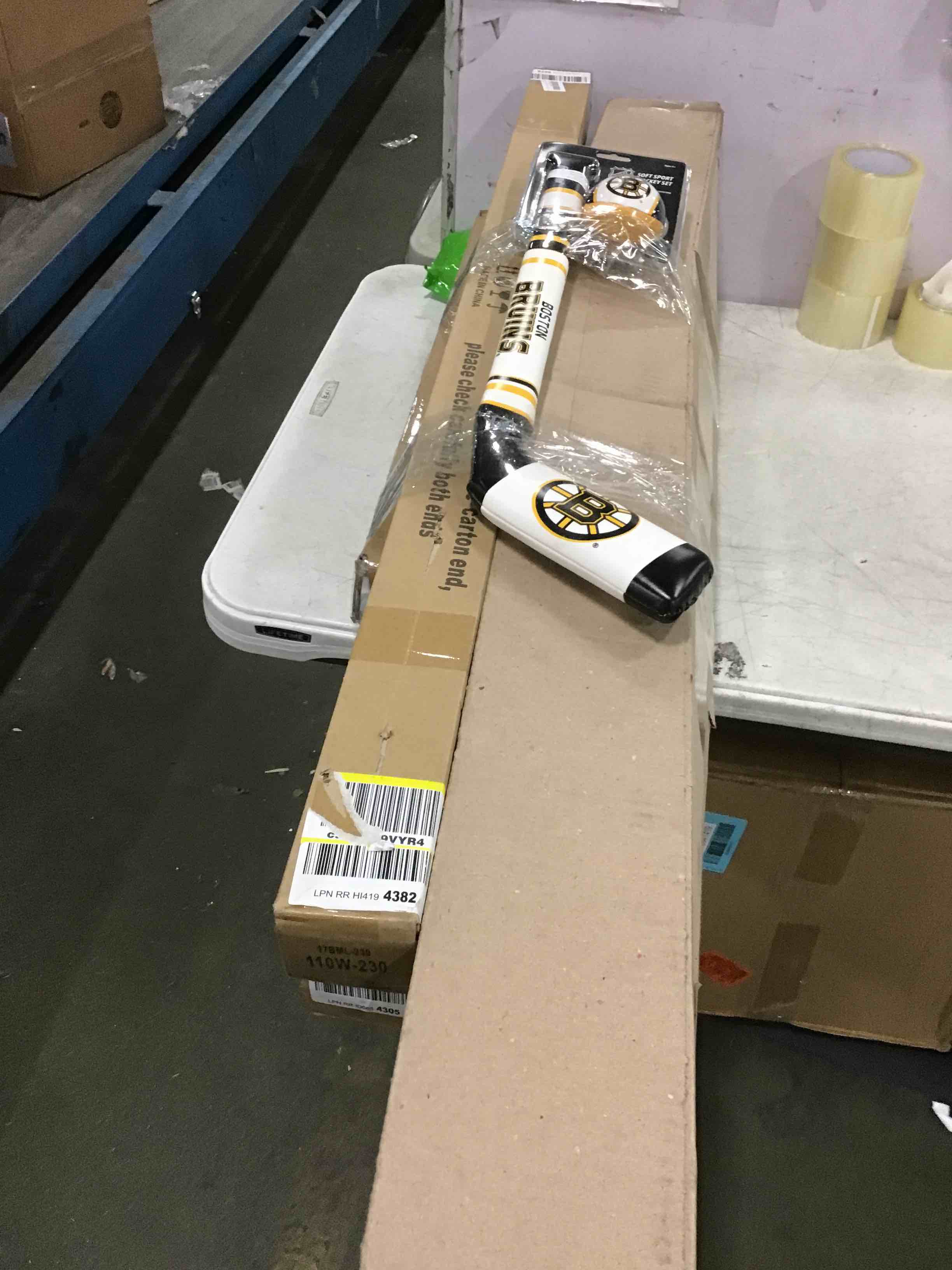 https://s3.amazonaws.com/lotting-images-prod/bidfta/BLU6047453_1709819074365.jpeg