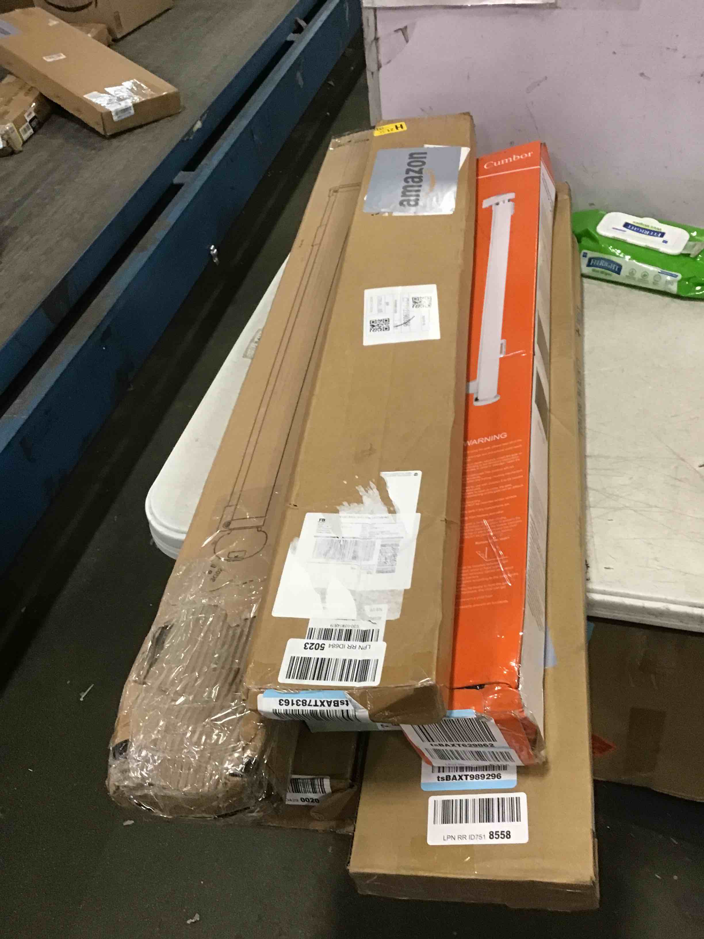https://s3.amazonaws.com/lotting-images-prod/bidfta/BLU6047632_1709838020494.jpeg